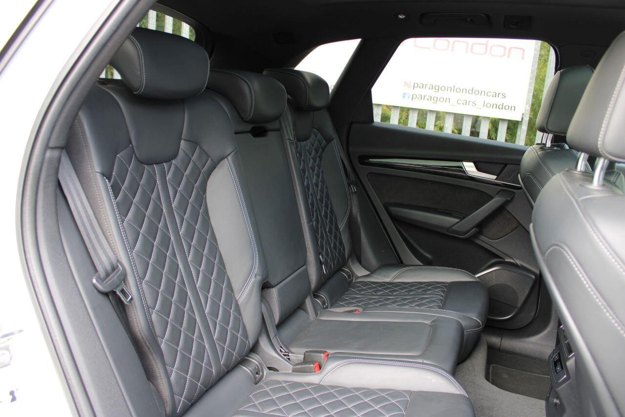 Audi Q5 view 16