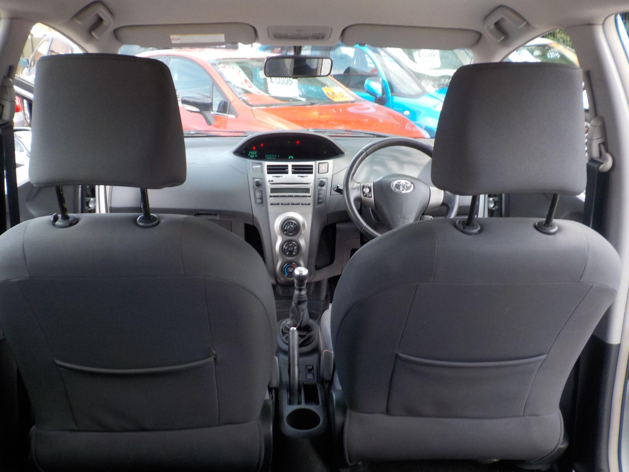 Toyota Yaris 1.33 Dual VVT-i TR Euro 4 (s/s) 5dr