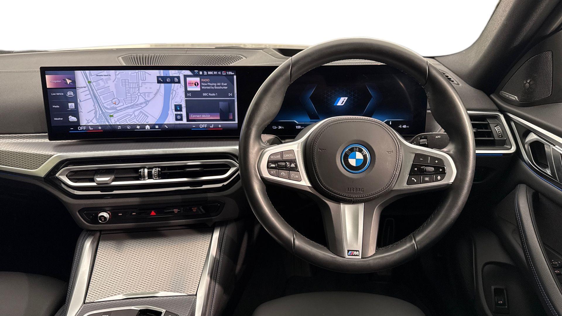 BMW i4 view 5