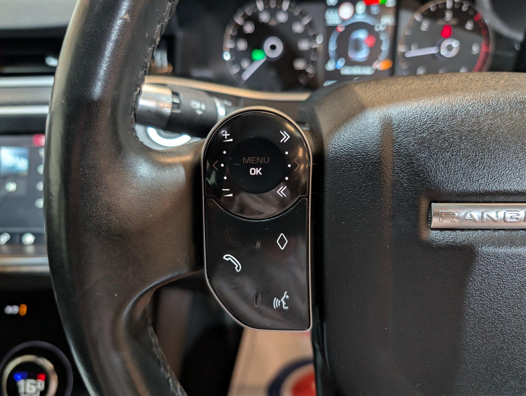 Land Rover Range Rover Evoque view 29