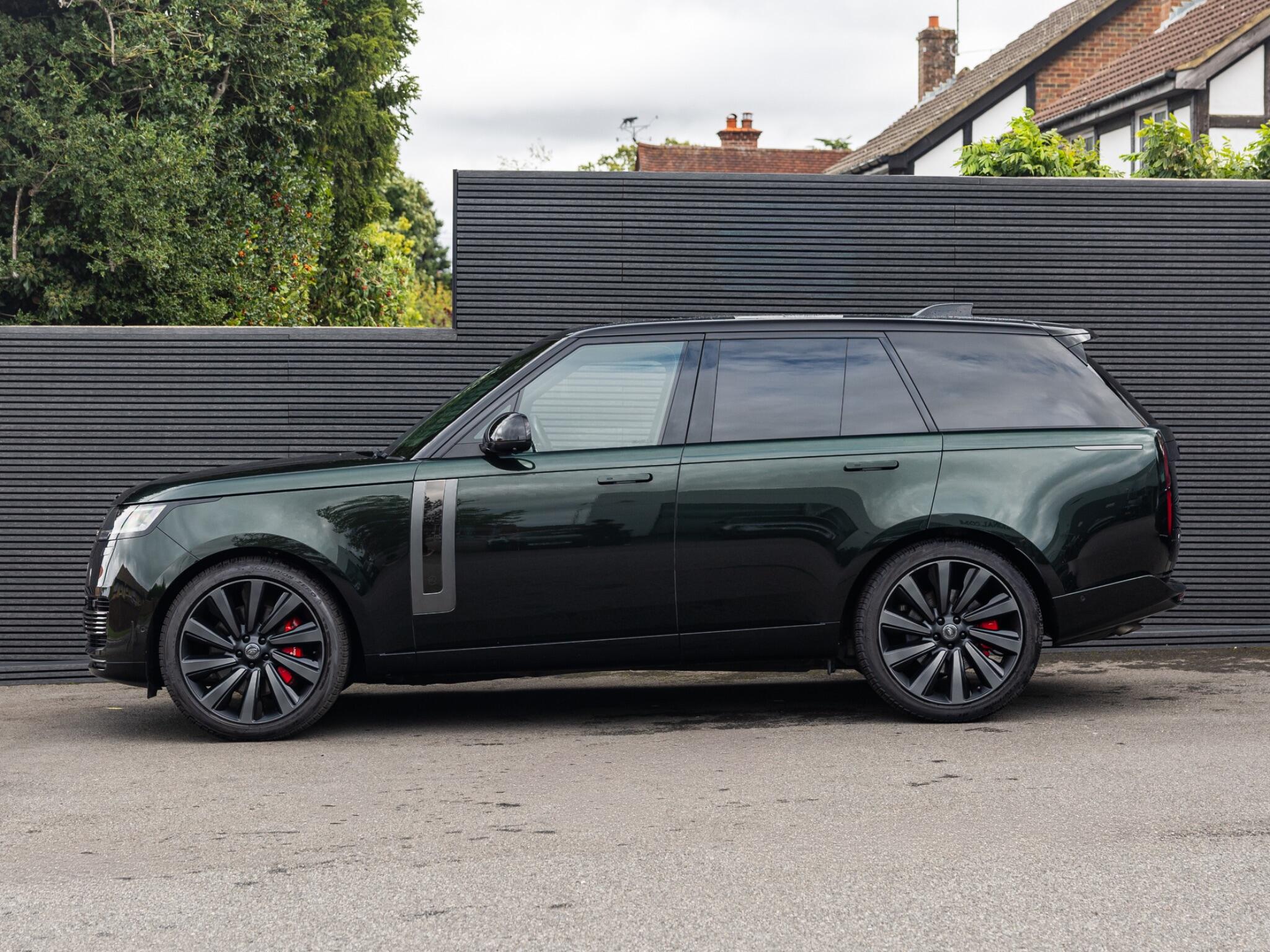 Land Rover Range Rover view 2