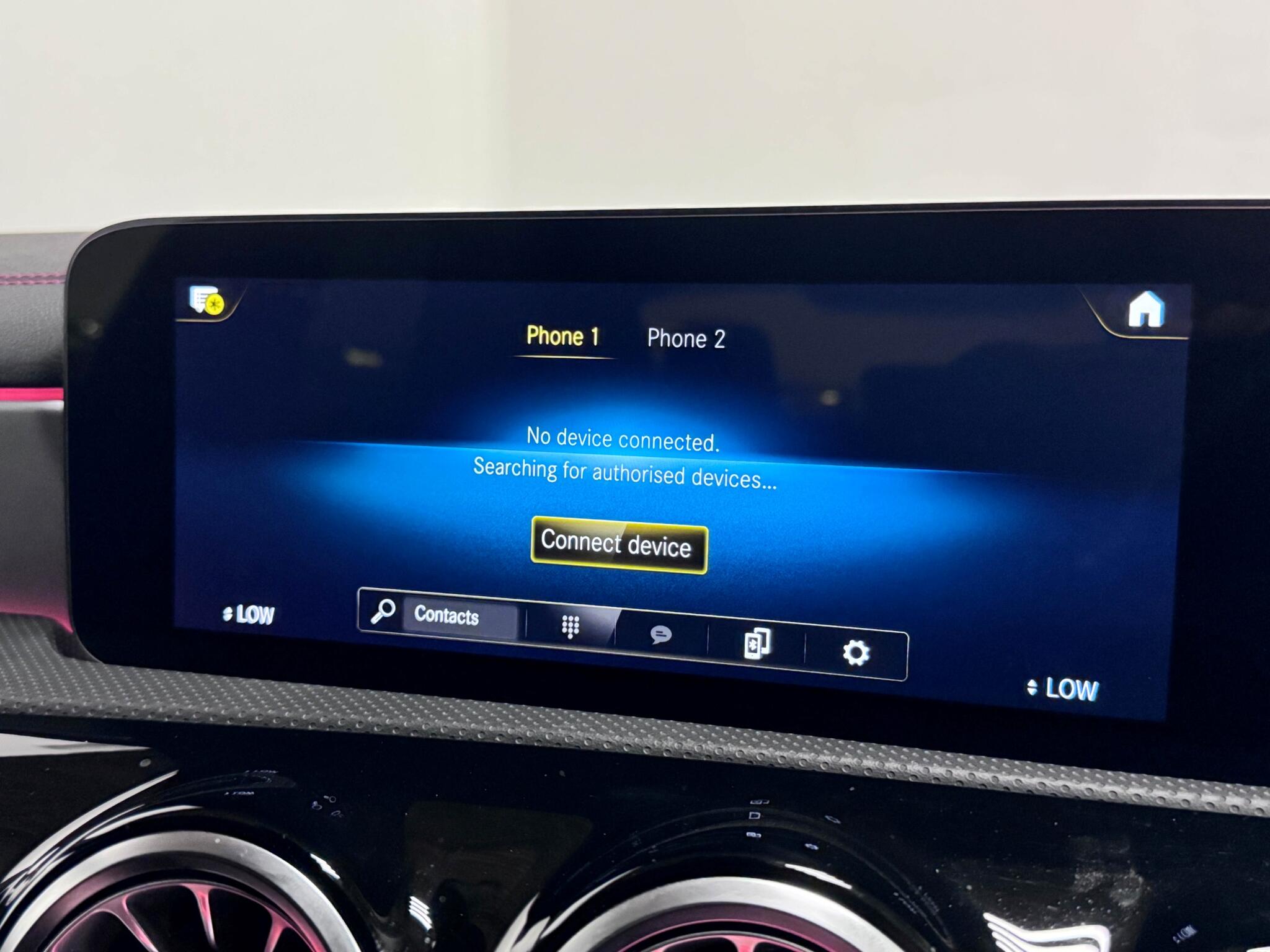 Mercedes-Benz Cla view 42