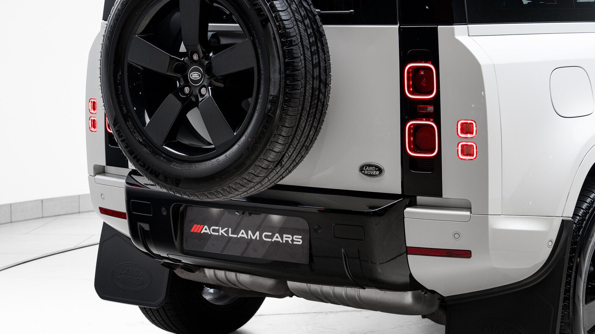 Land Rover Defender view 18