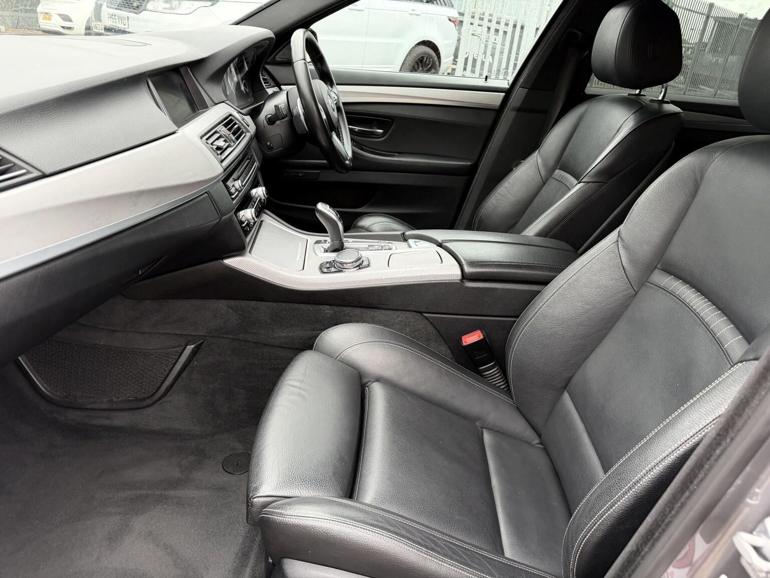 BMW 5 Series view 16