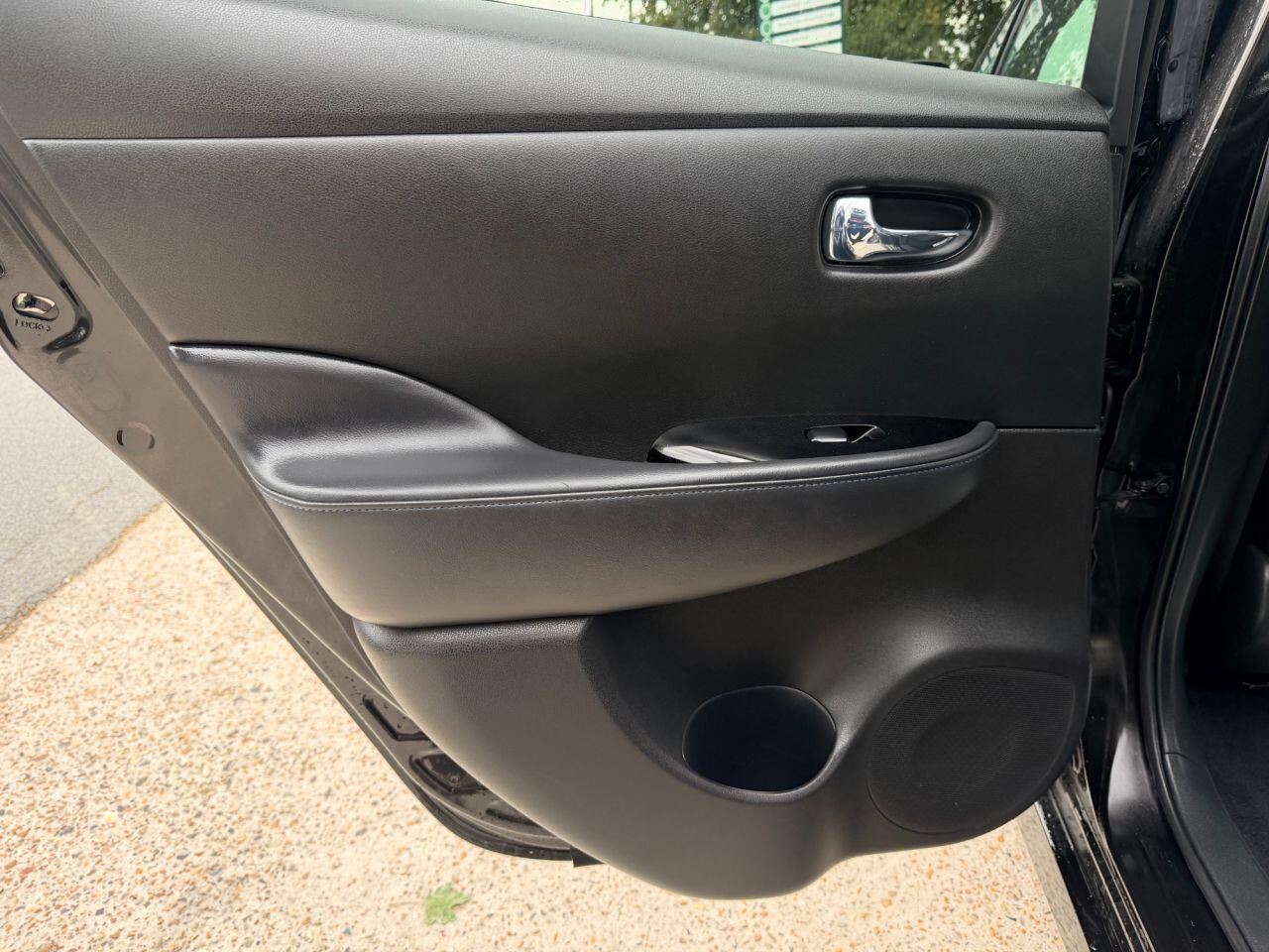 Nissan Leaf view 21