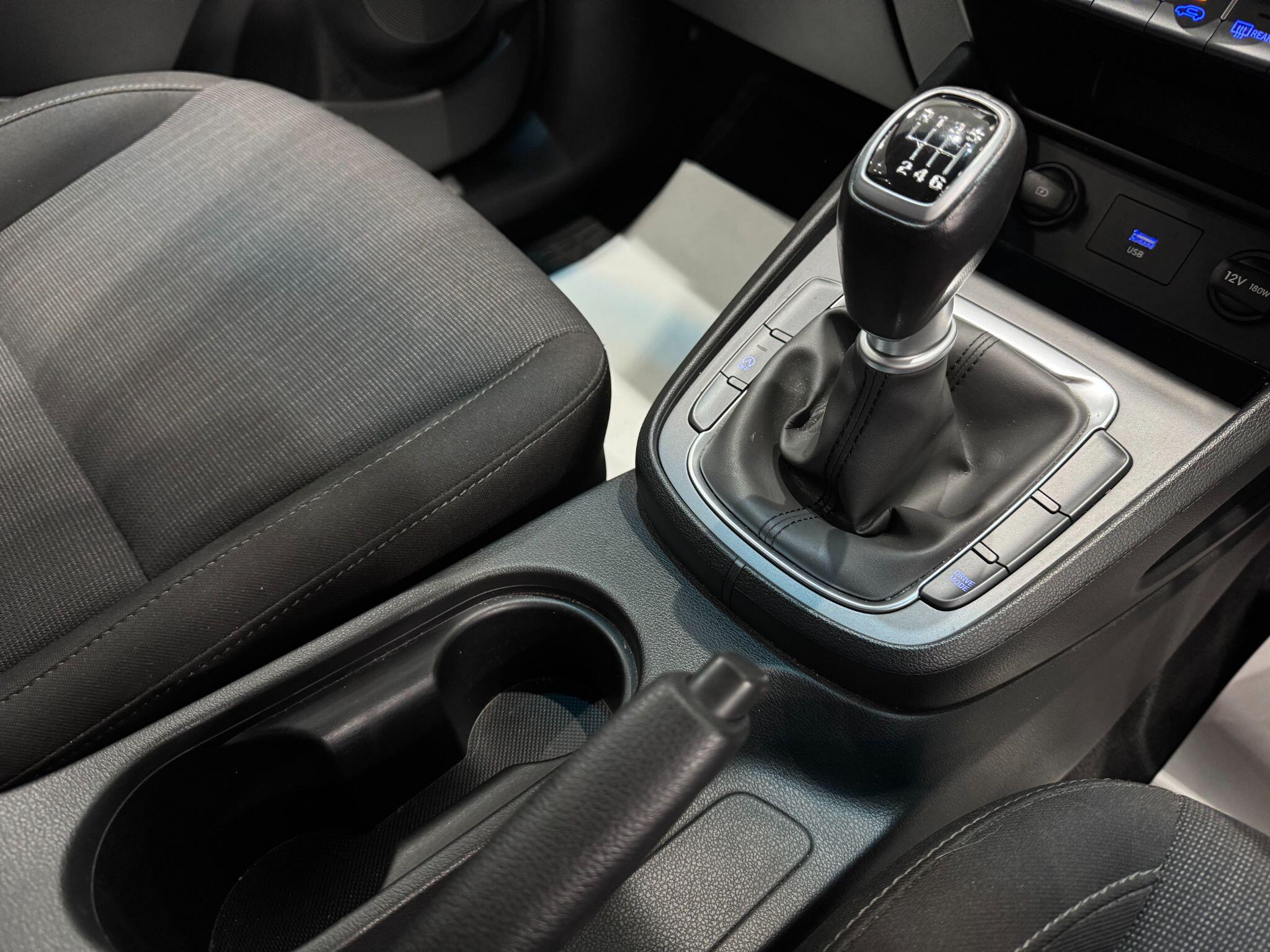 Hyundai Kona view 22