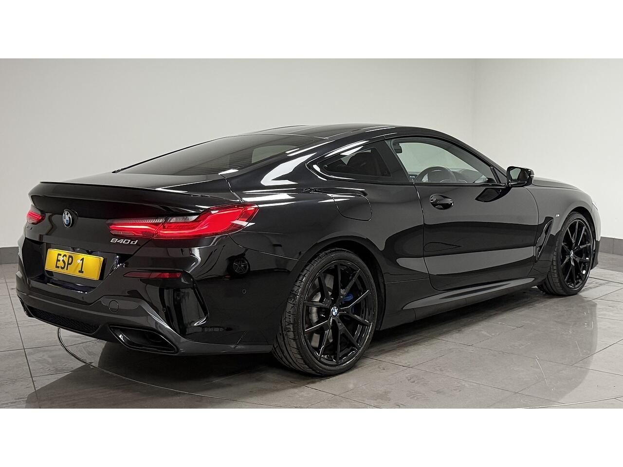 BMW 8 Series view 7
