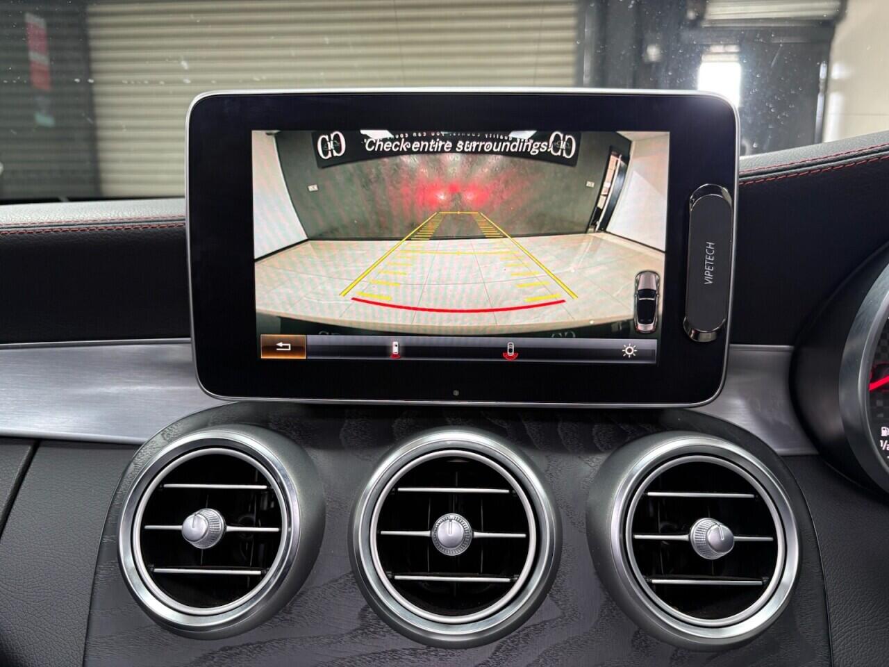 Mercedes-Benz C-Class view 33