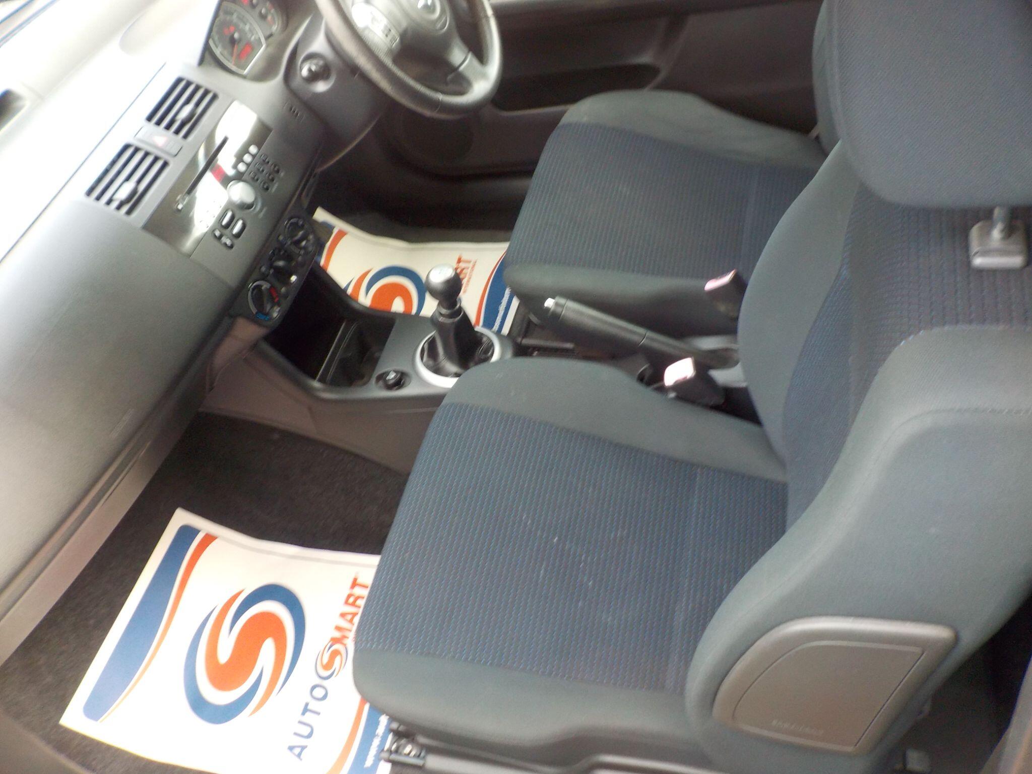 Suzuki Swift 1.3 GL 3dr
