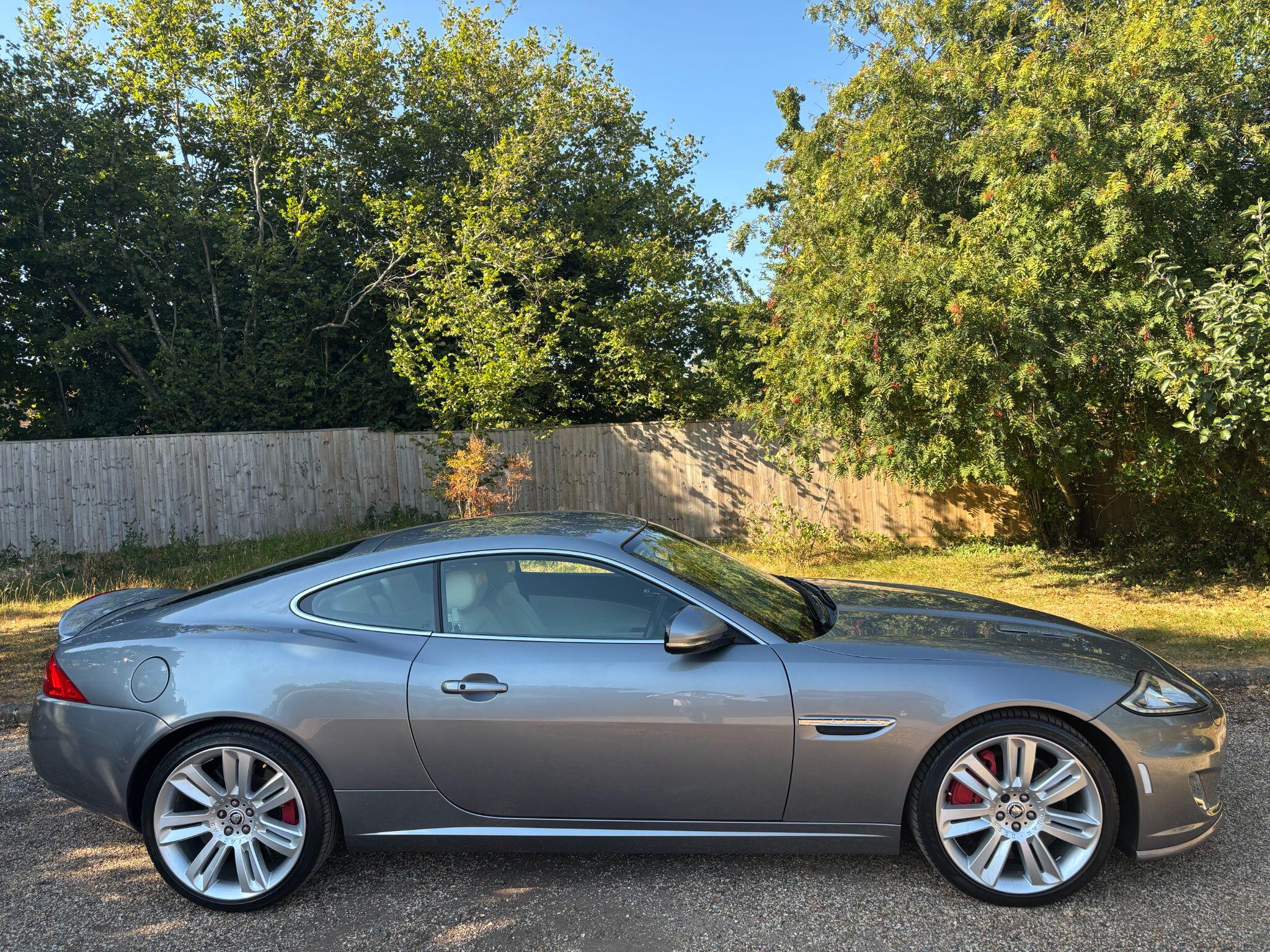Jaguar XKR