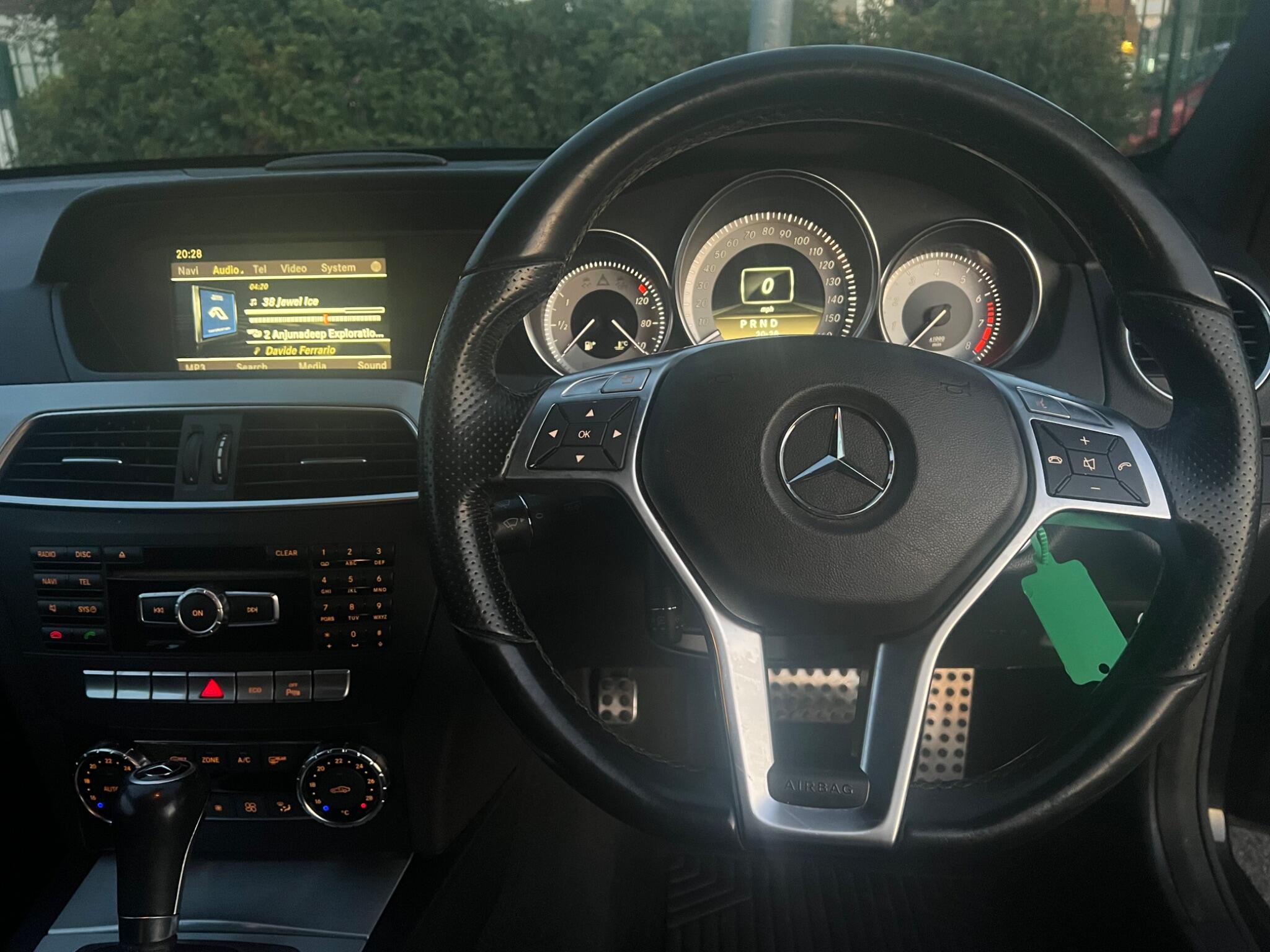 Mercedes-Benz C-Class view 30