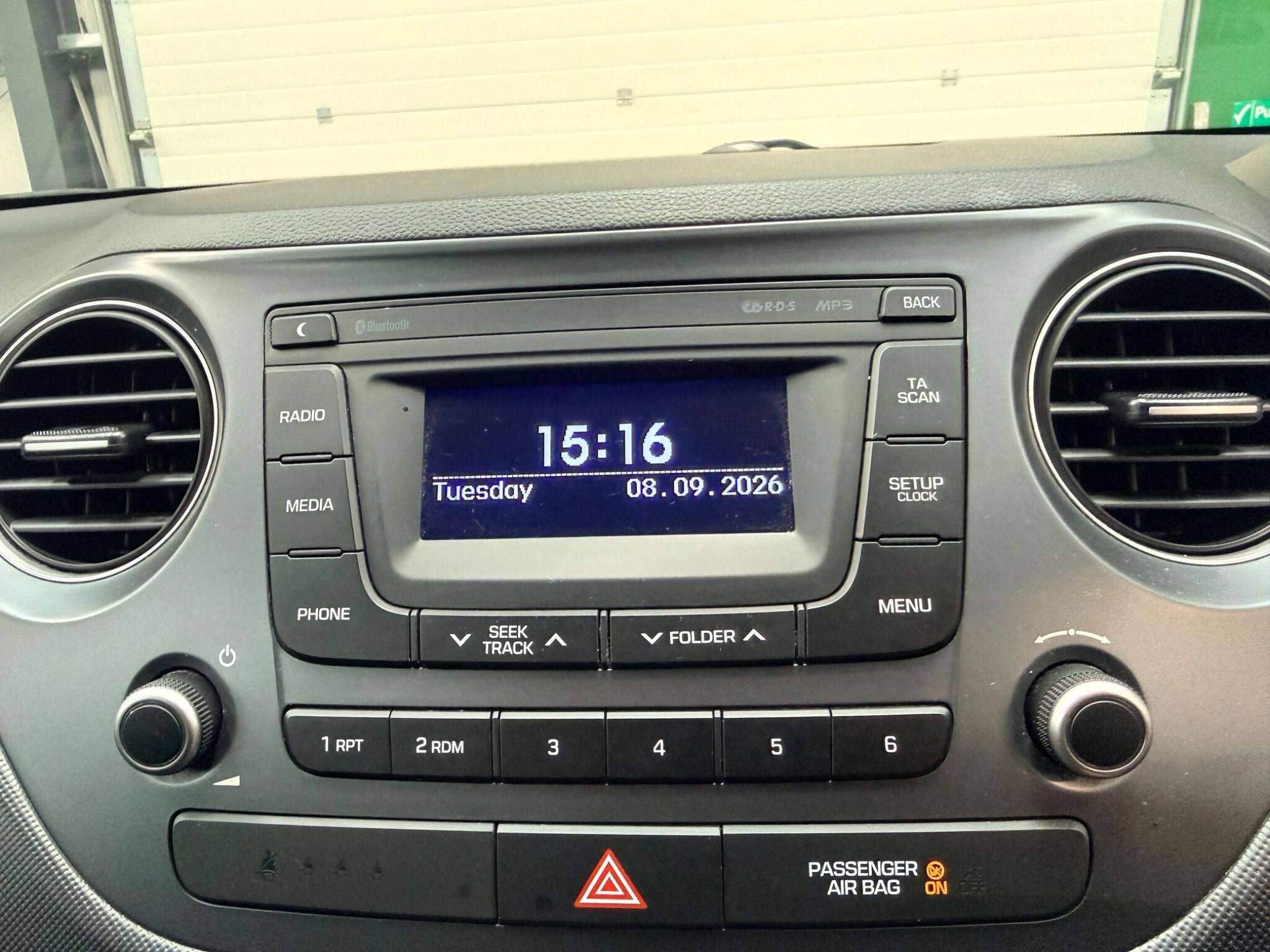 Hyundai I10 view 23