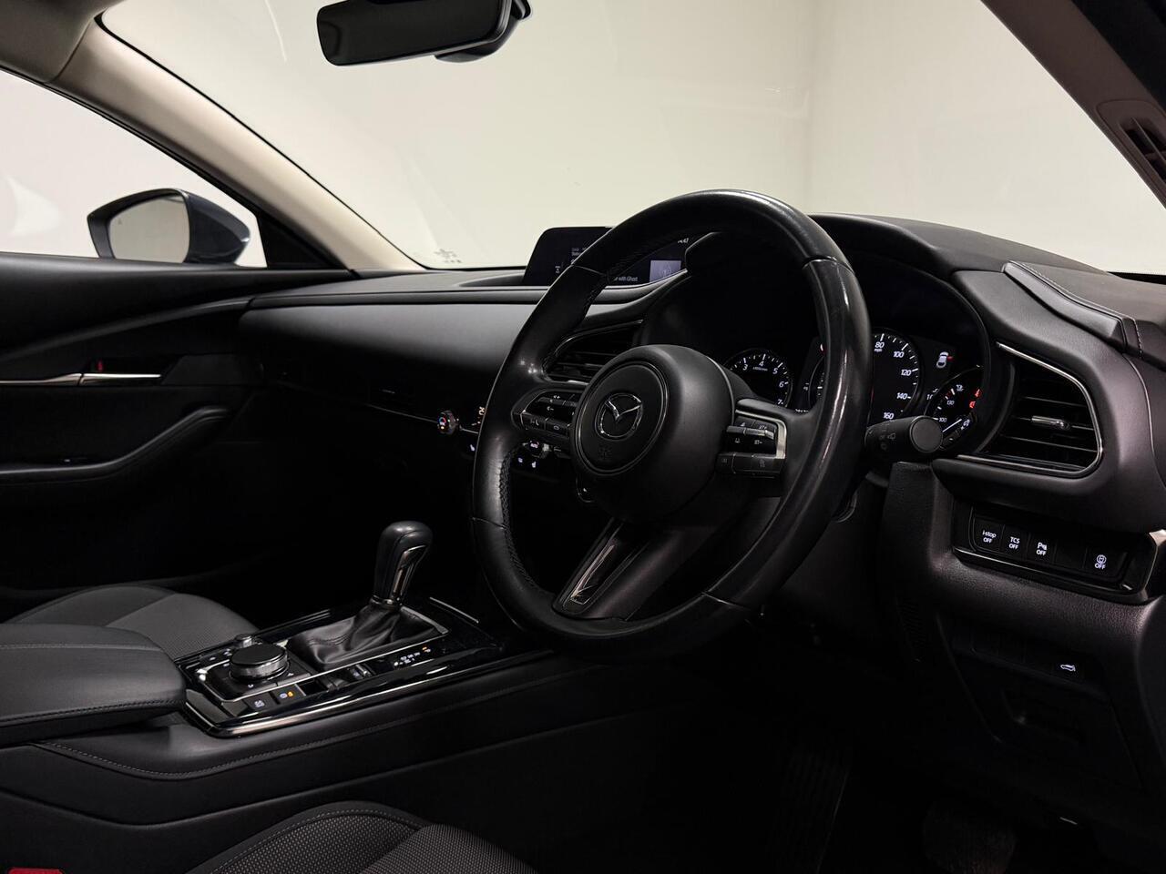 Mazda CX-30 view 14