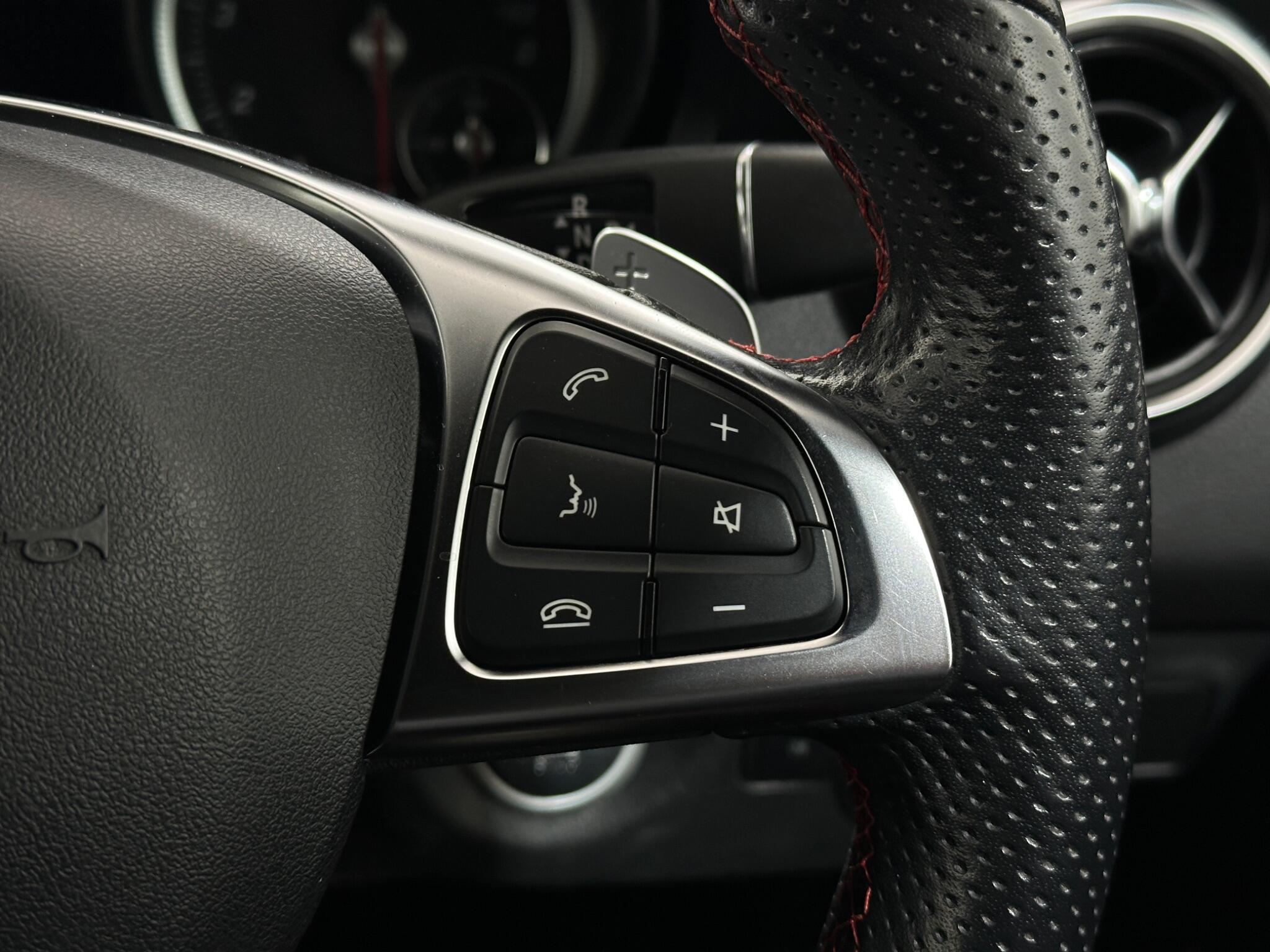 Mercedes-Benz Gla view 16