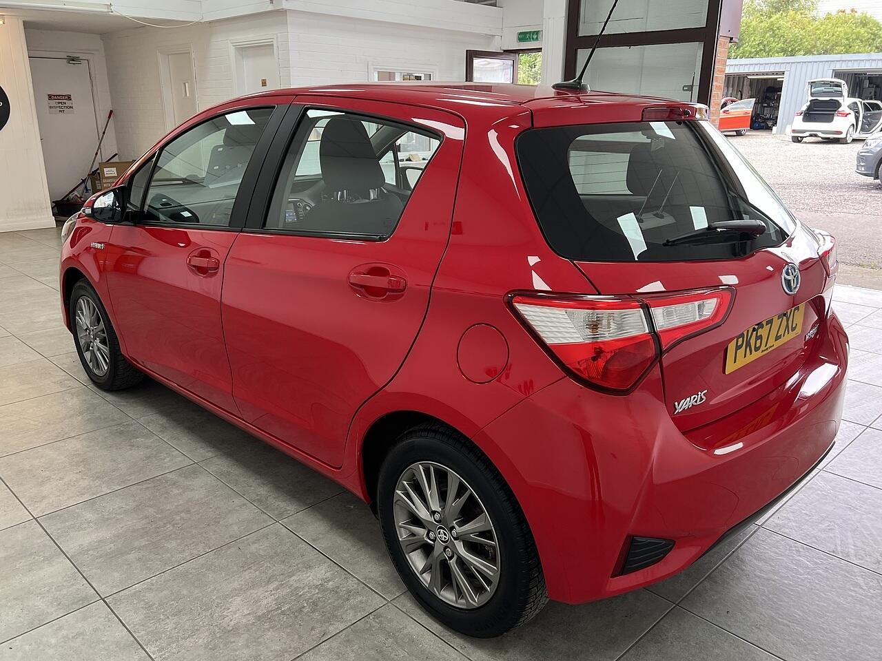 Toyota Yaris view 5