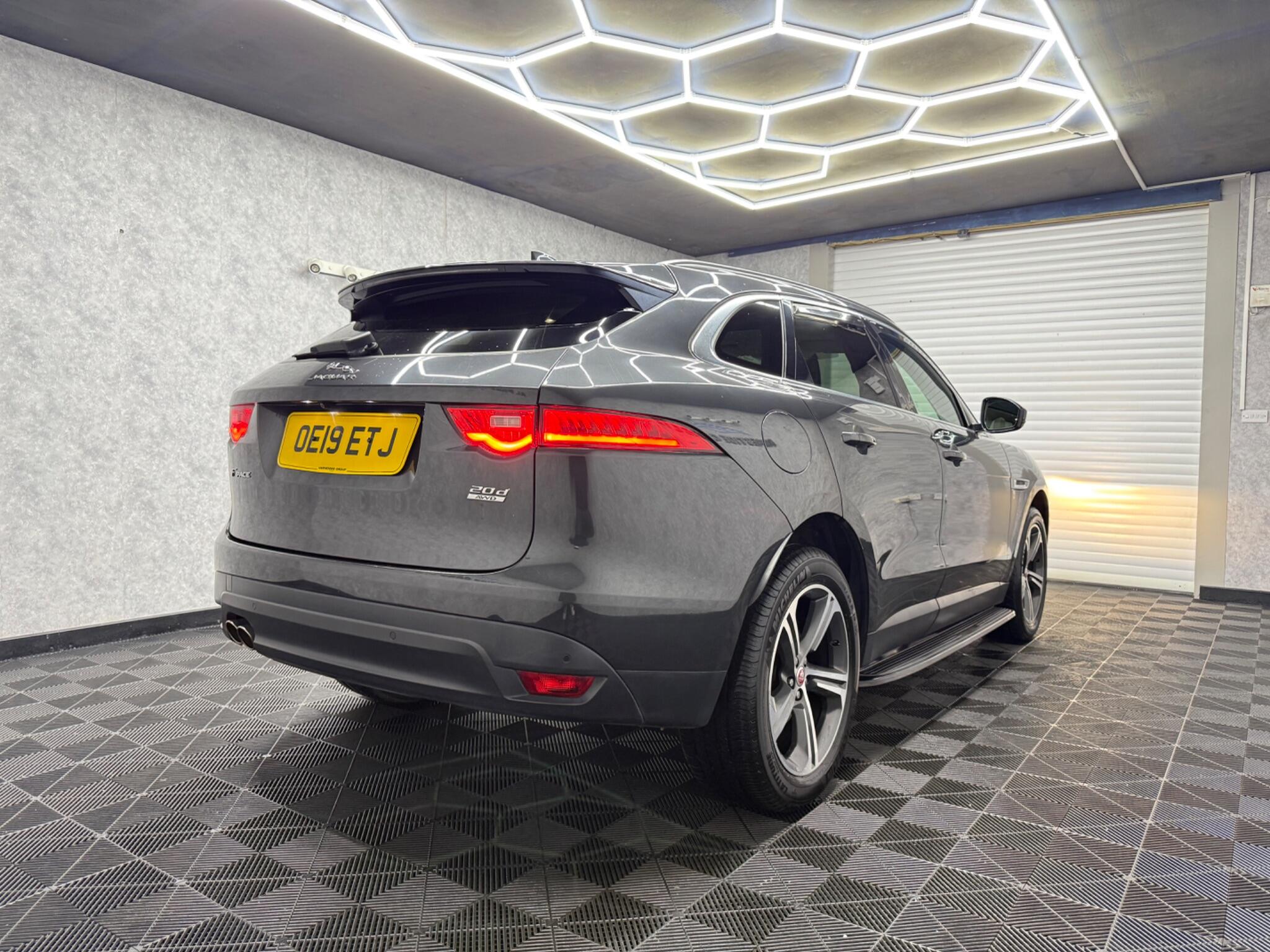 Jaguar F-Pace view 4