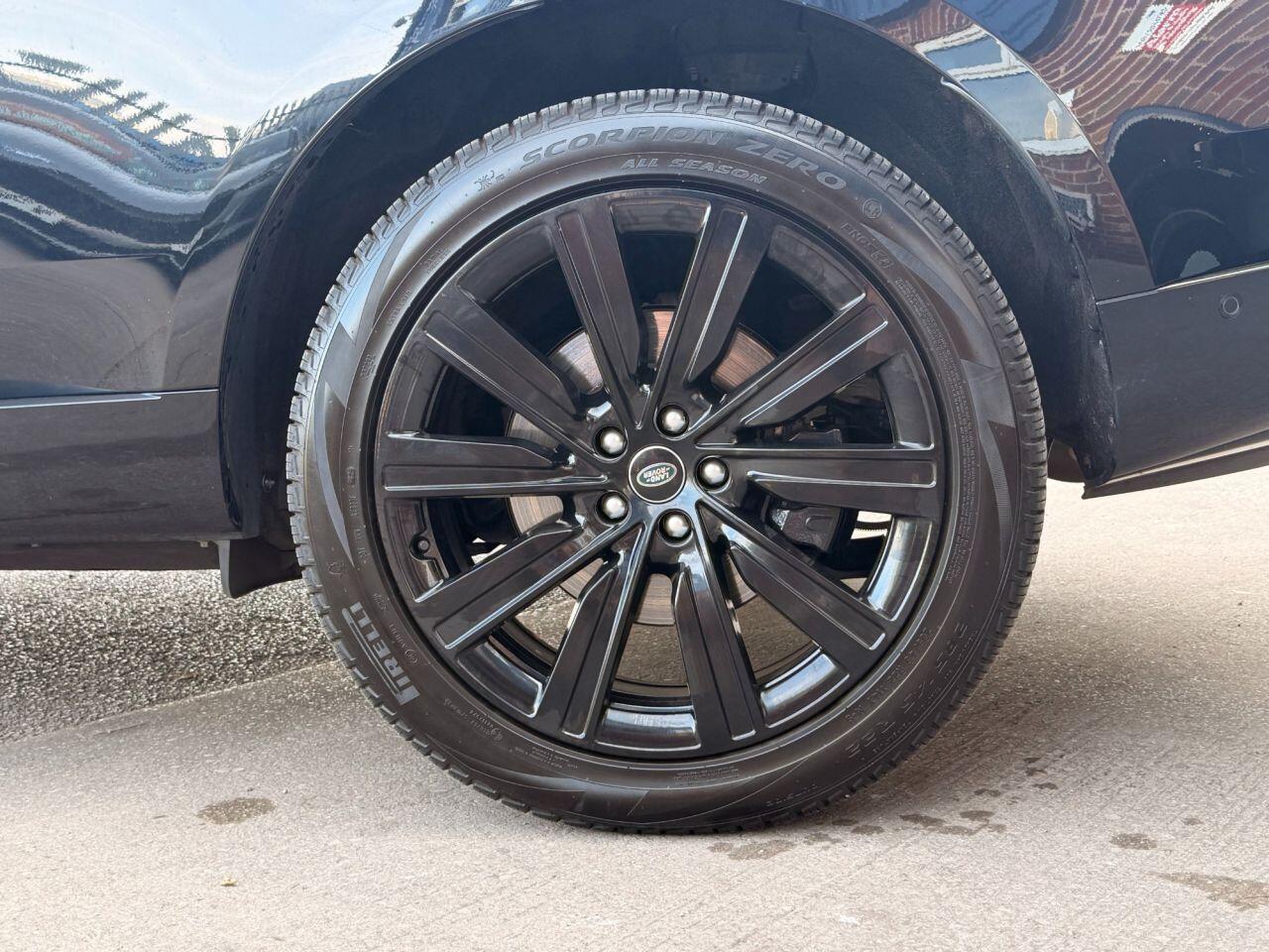 Land Rover Range Rover view 22