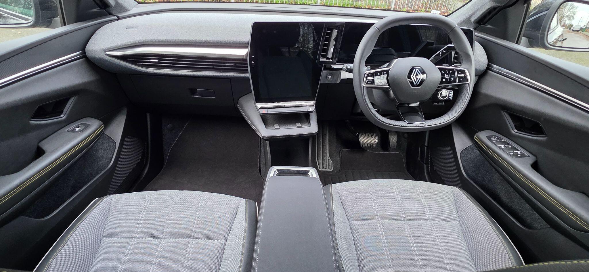 2025 Renault Scenic E-Tech long range 87kWh techno Auto 5dr (22kW Charger) • 186 miles image 13
