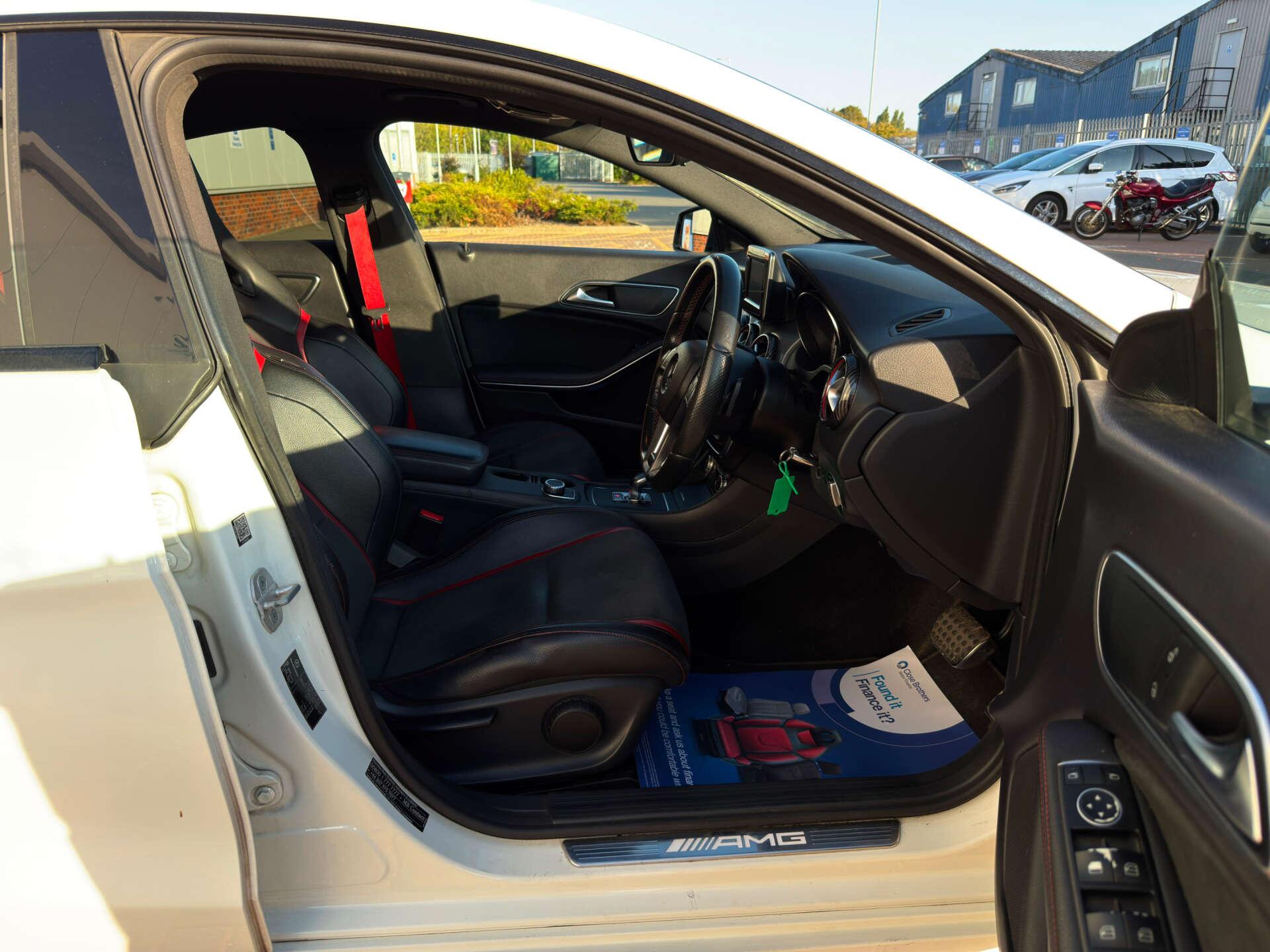 Mercedes-Benz Cla view 21