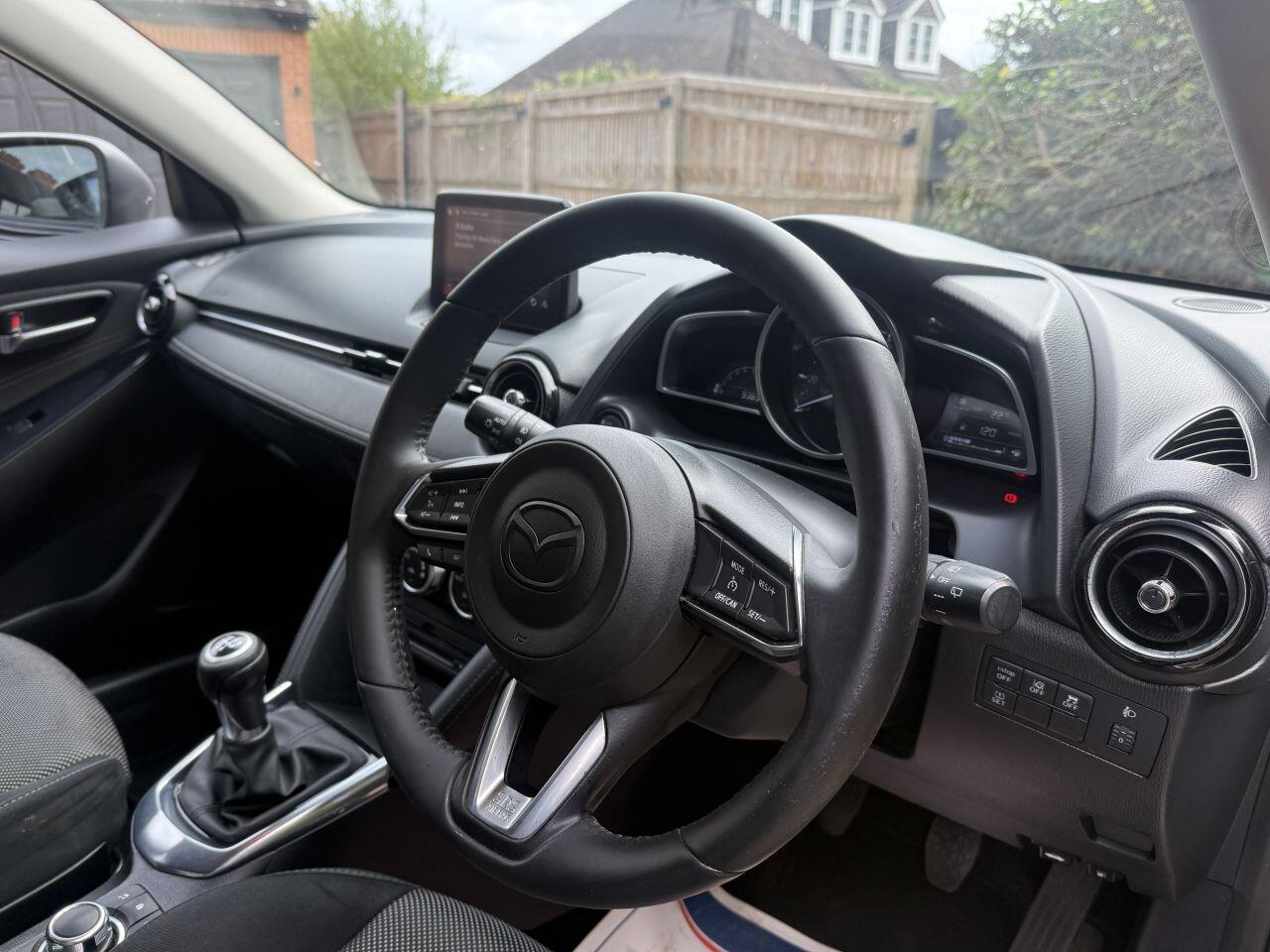 Mazda Mazda2 view 20