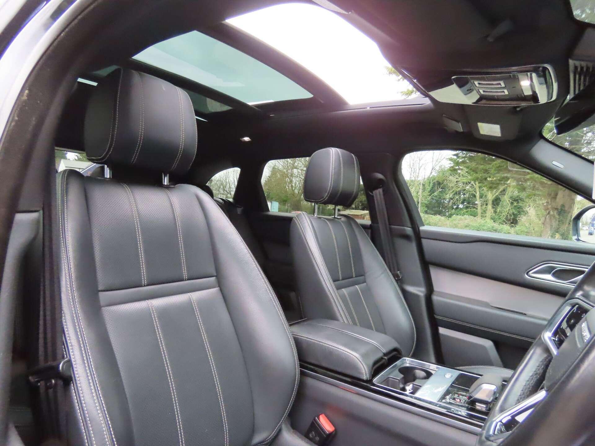 Land Rover Range Rover Velar view 9