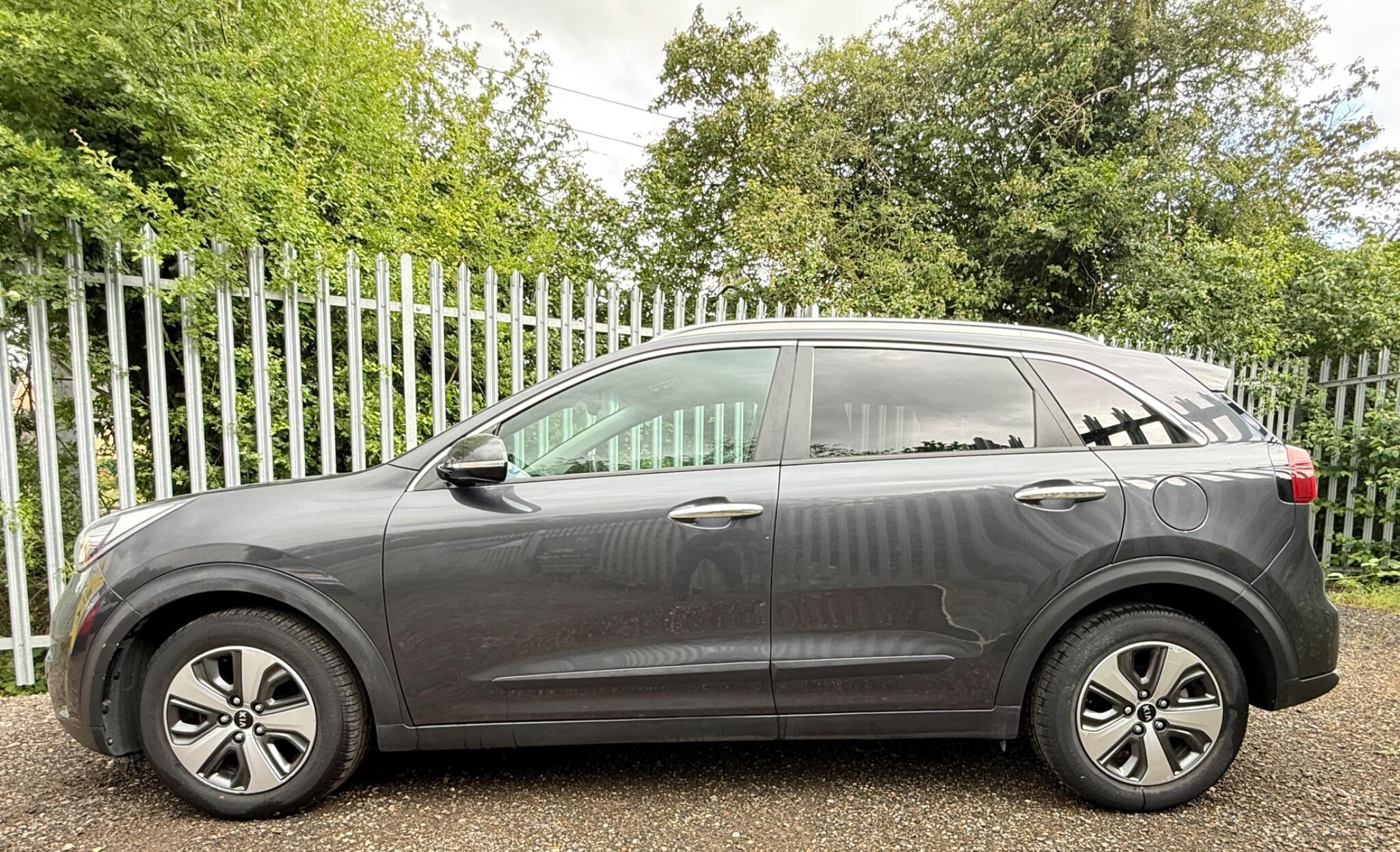 2018 Kia Niro image 12