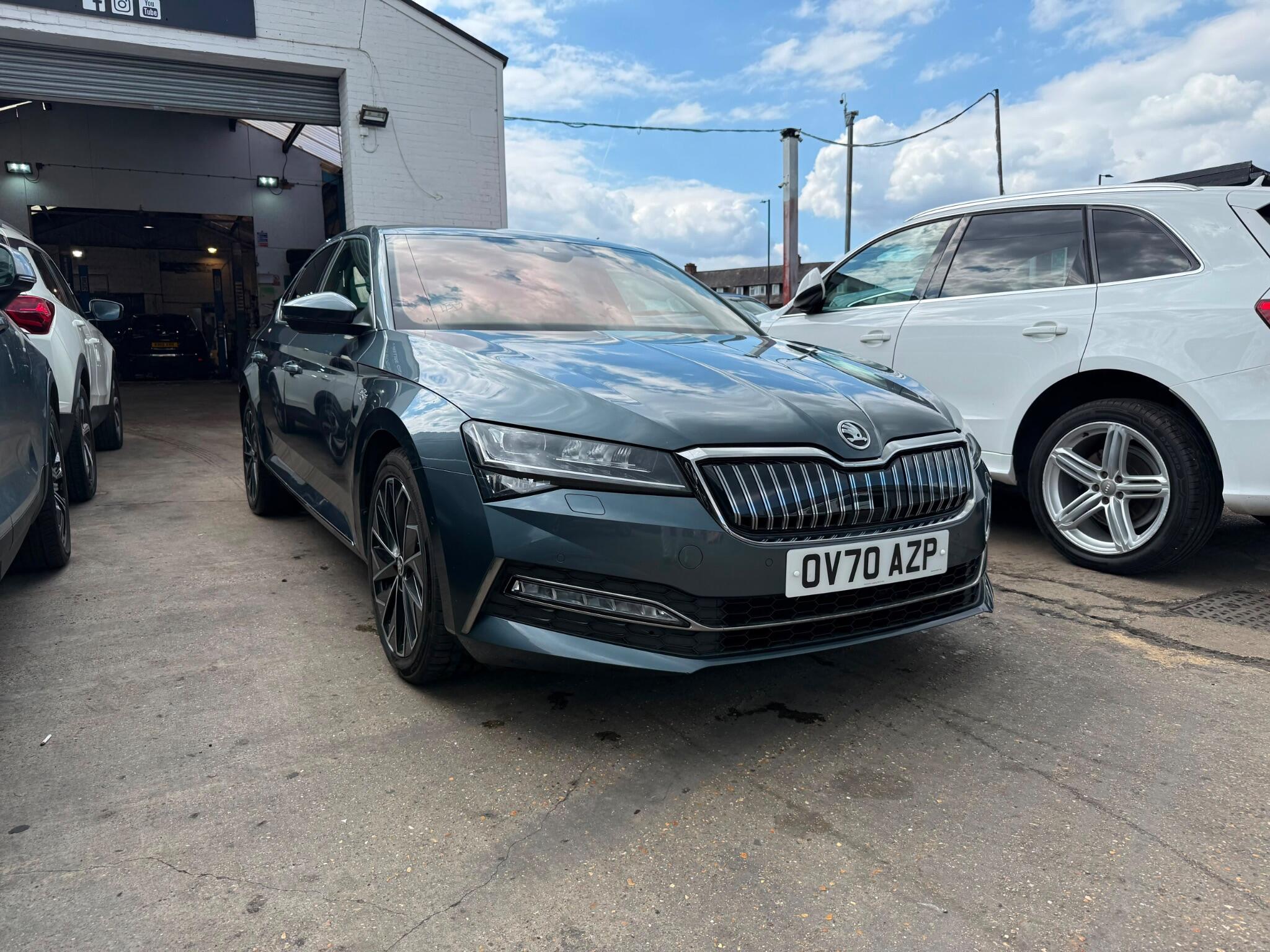 Skoda Superb view 9