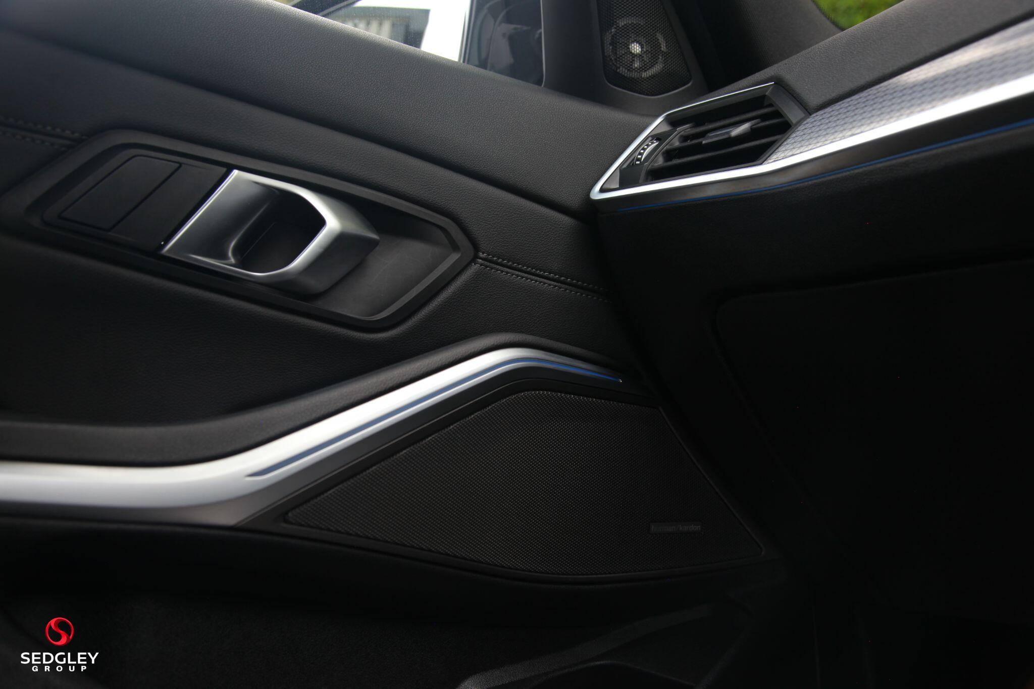 BMW 3 Series view 36