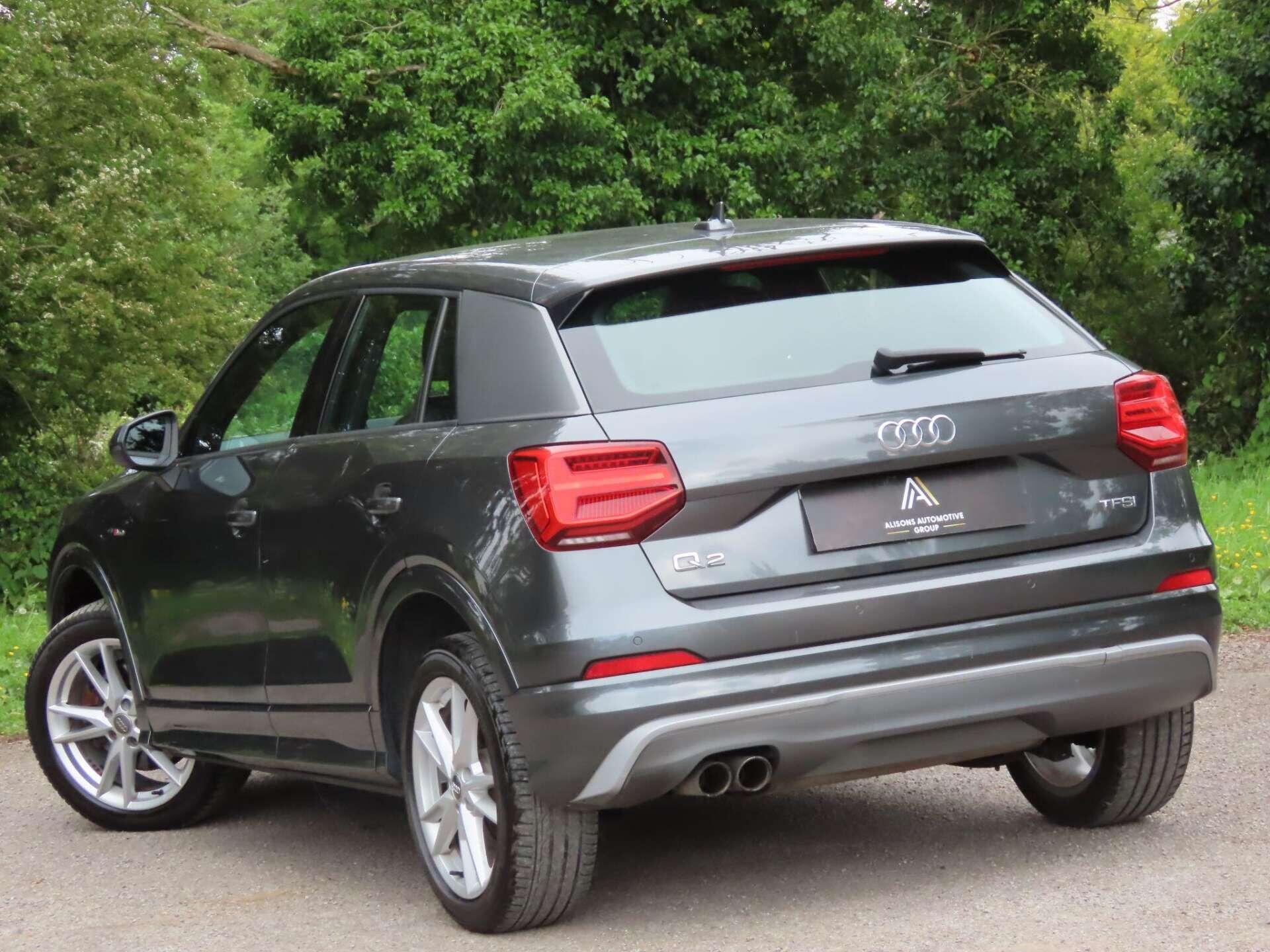 Audi Q2 view 7