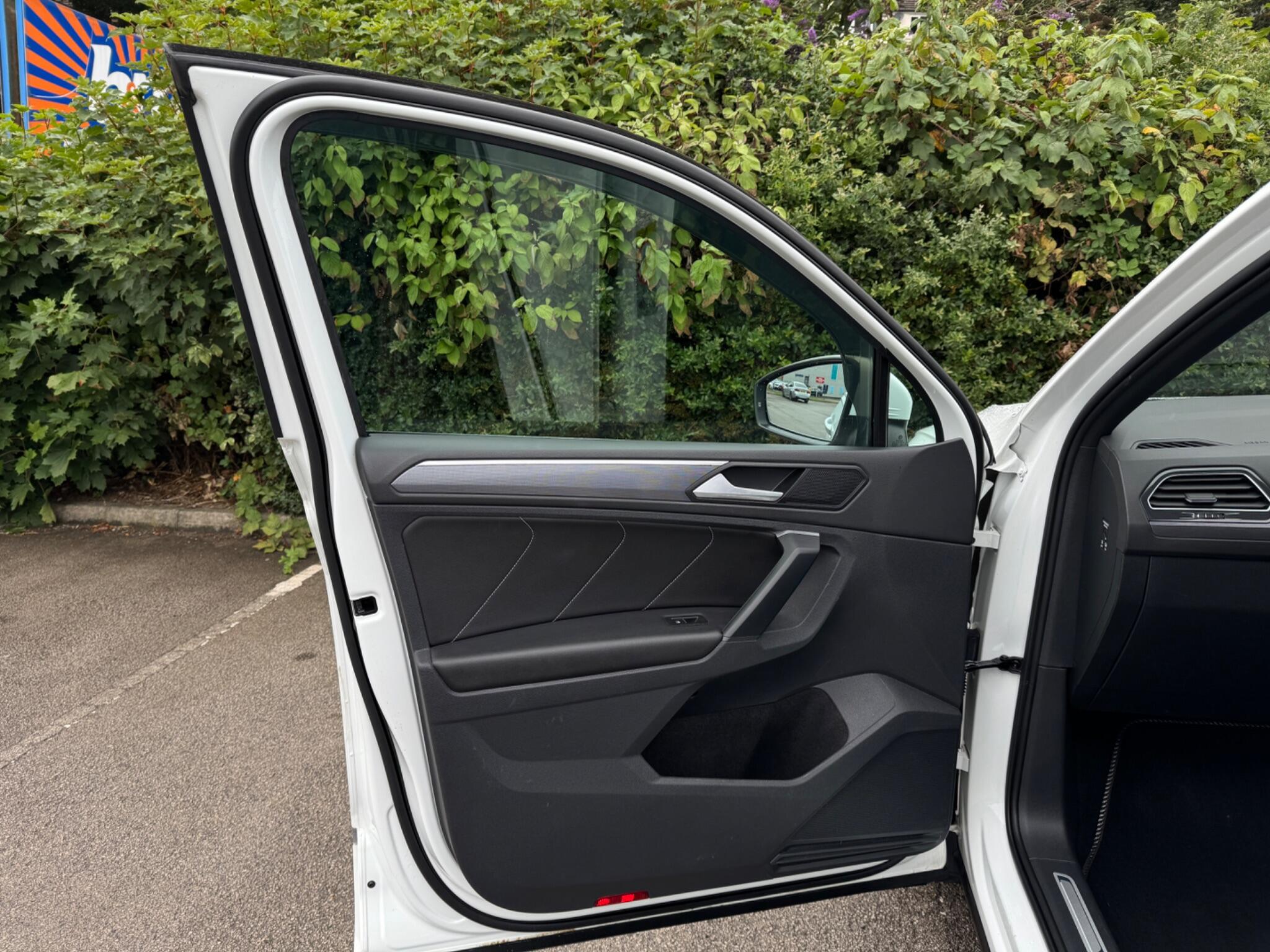 Volkswagen Tiguan view 34