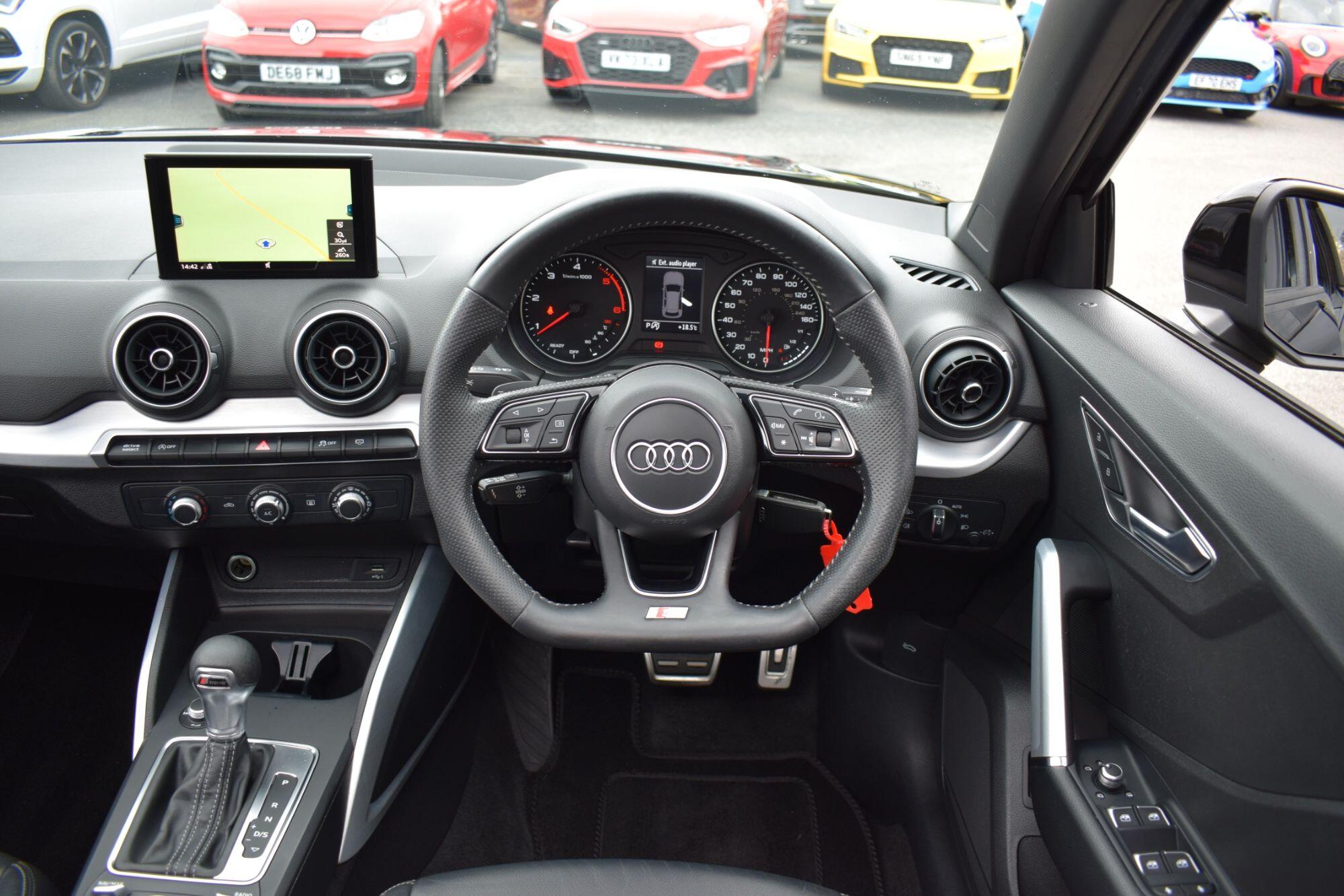 Audi Q2 view 22