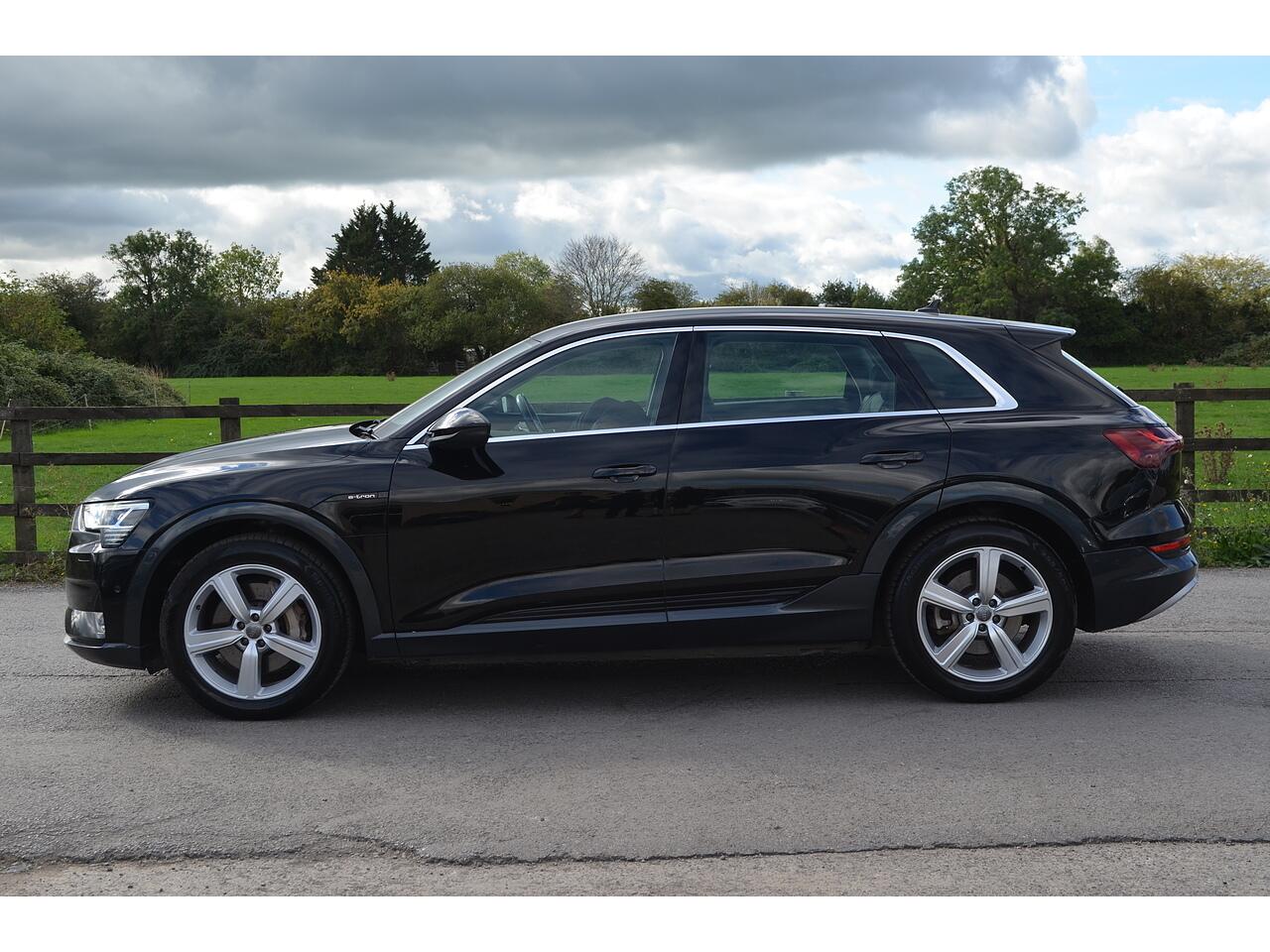 Audi E-Tron view 6