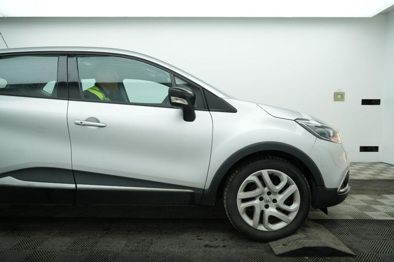 Renault Captur view 3