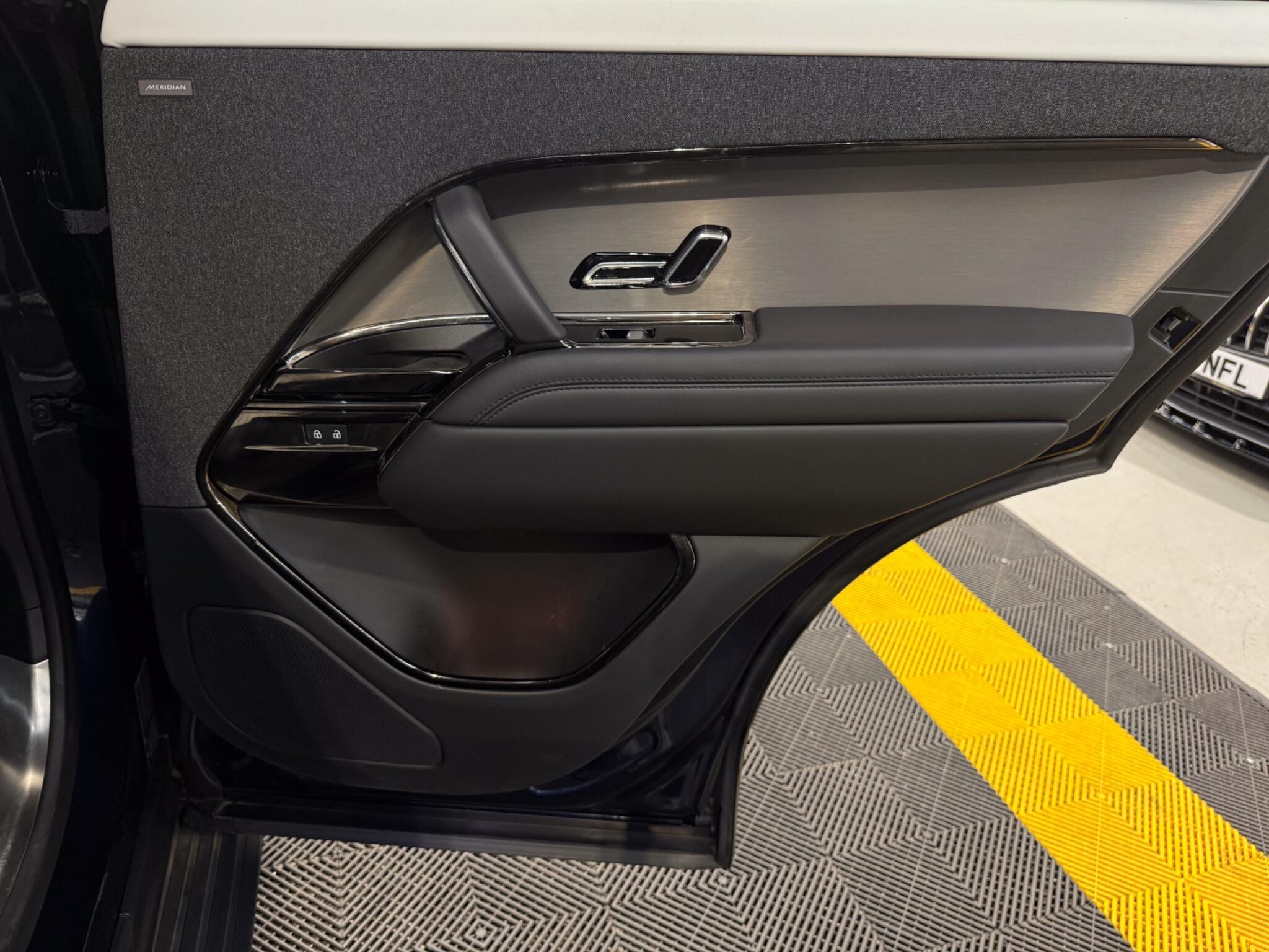 Land Rover Range Rover Sport view 54
