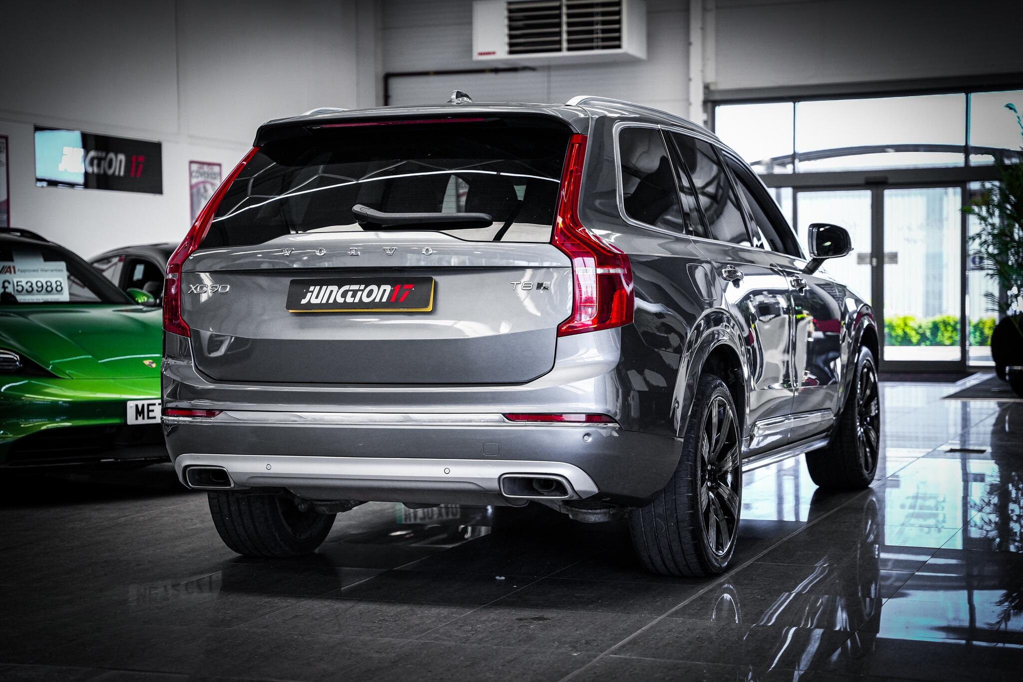 Volvo XC90 view 16