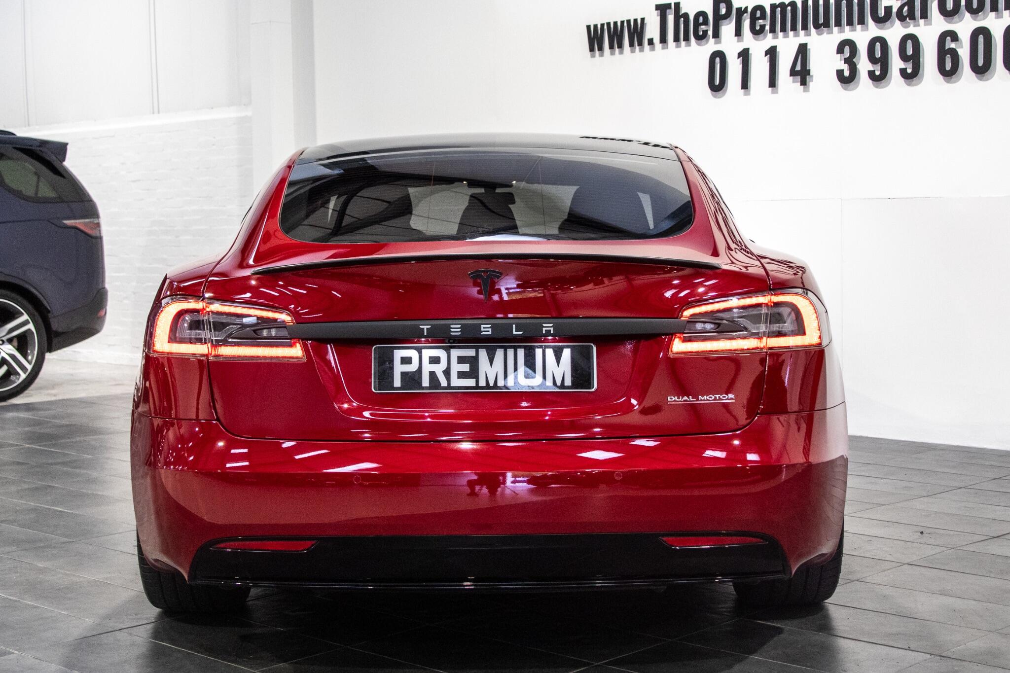 Tesla Model S view 9