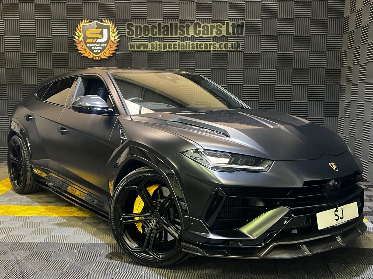 Lamborghini Urus main image