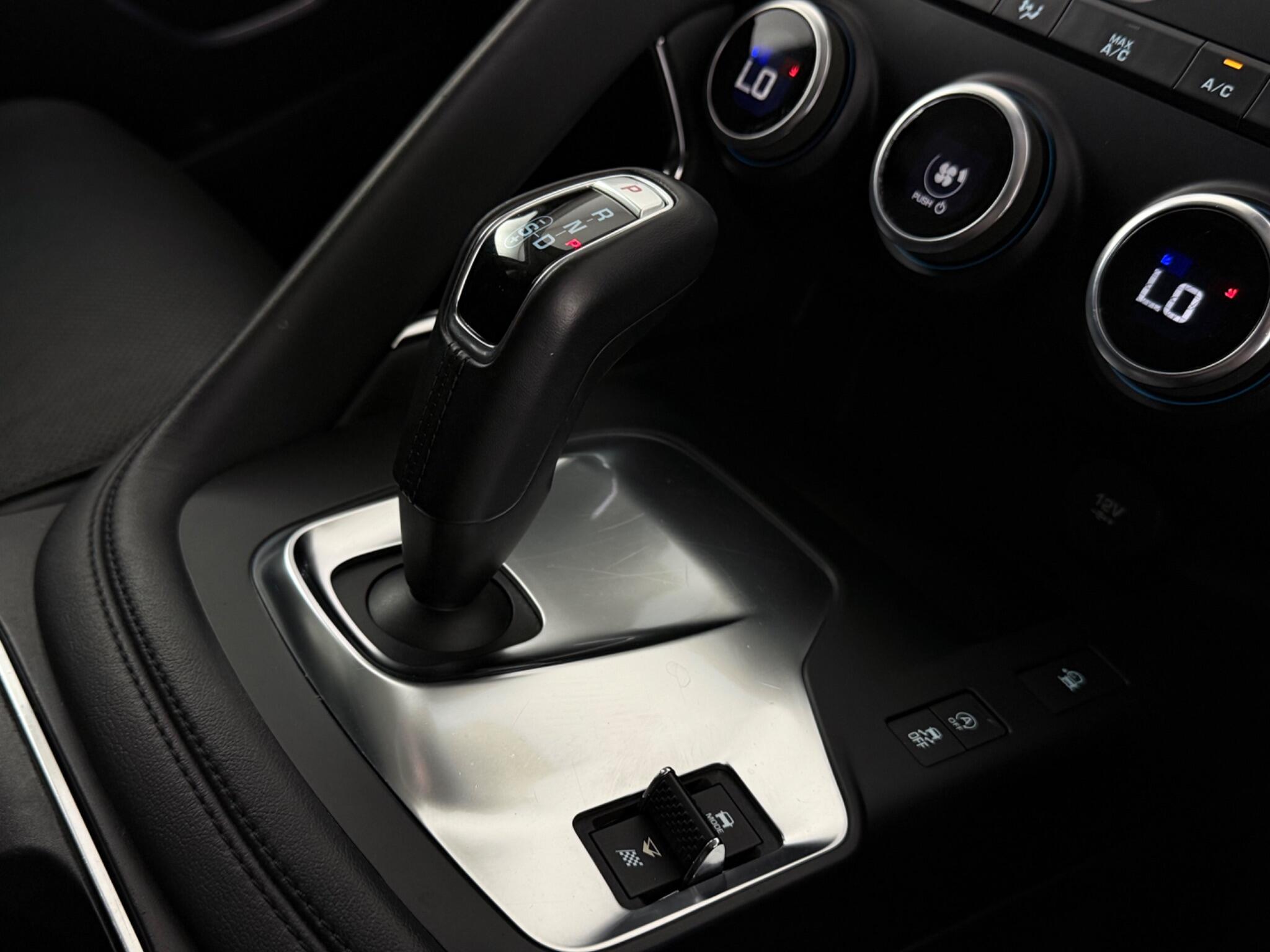 Jaguar E-Pace view 24