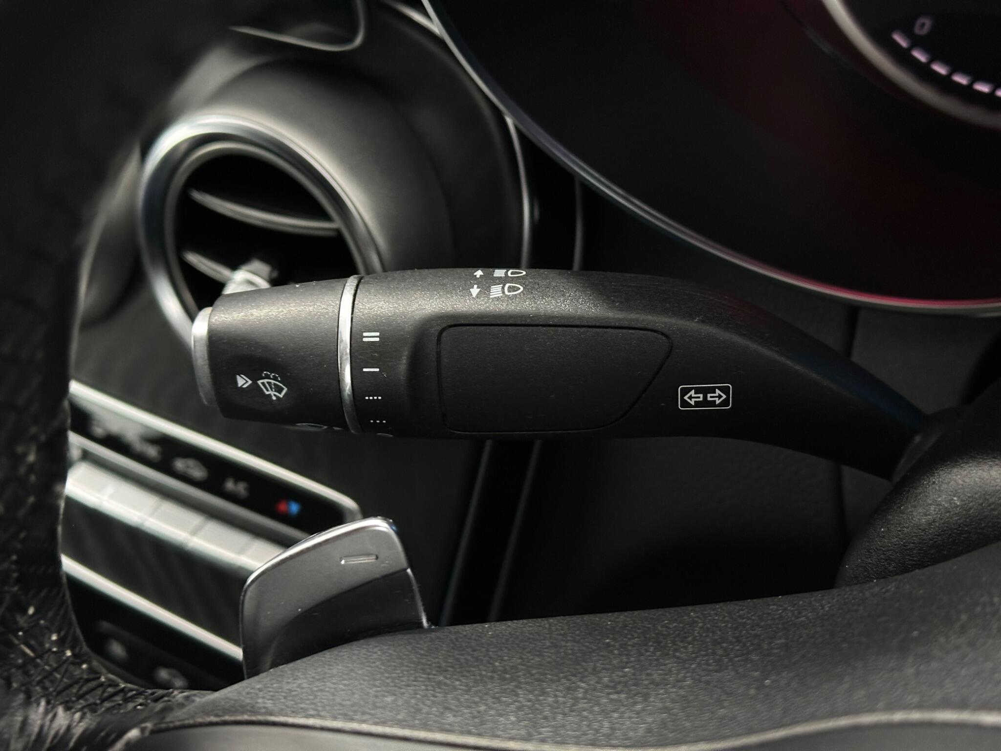 Mercedes-Benz C-Class view 14