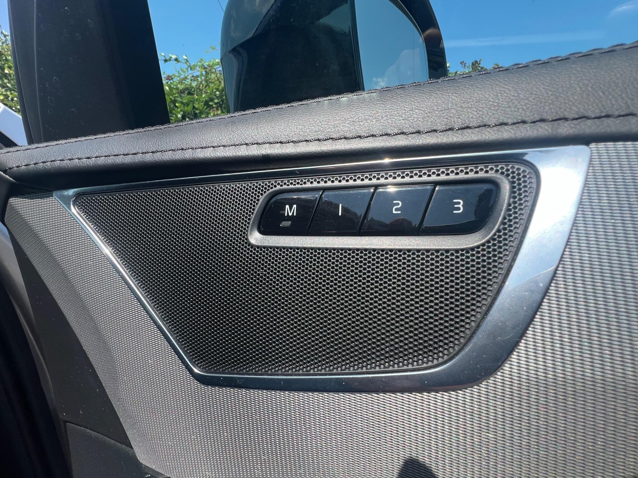 Volvo XC90 view 55