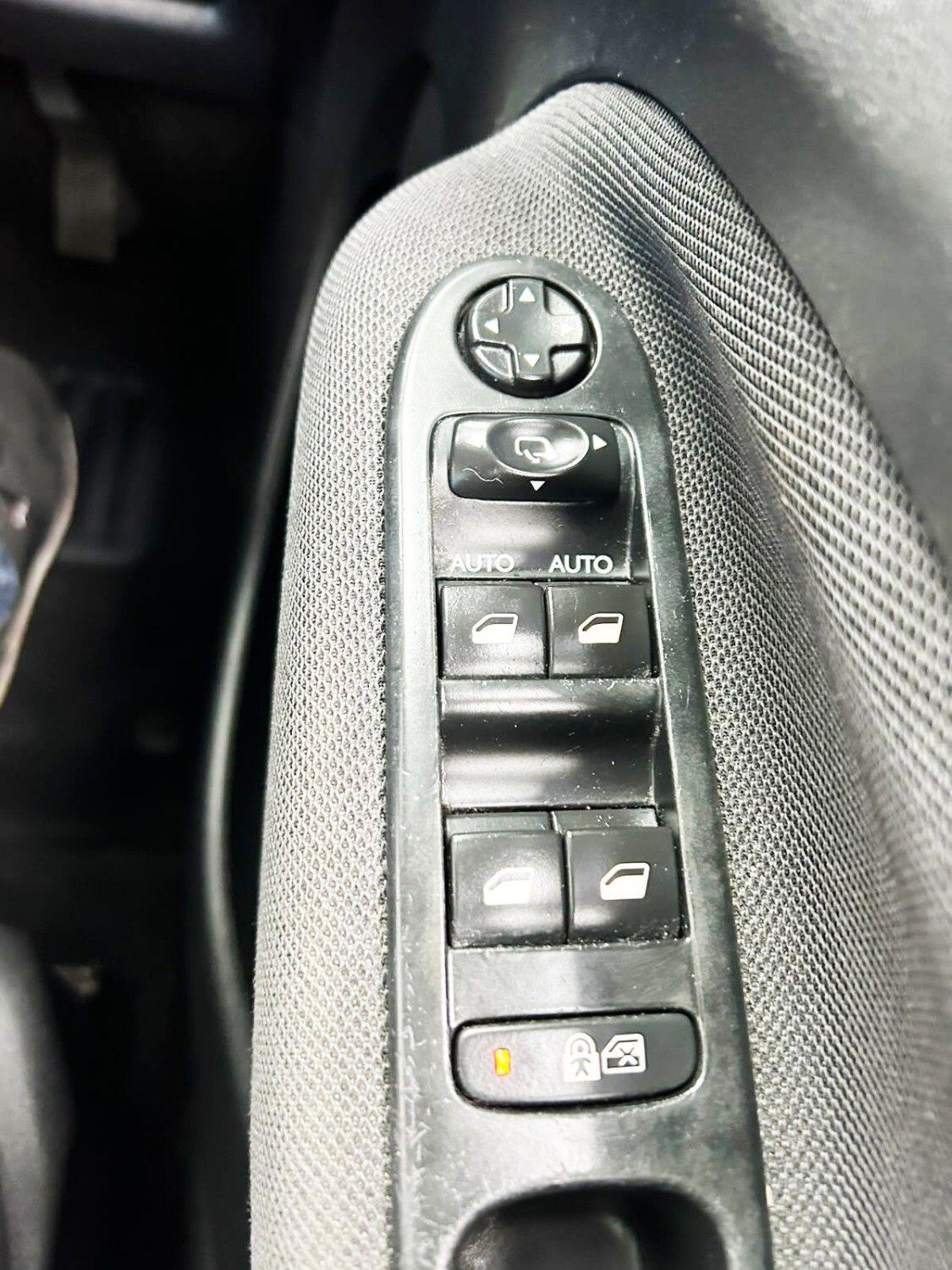 Citroen C3 Picasso view 20