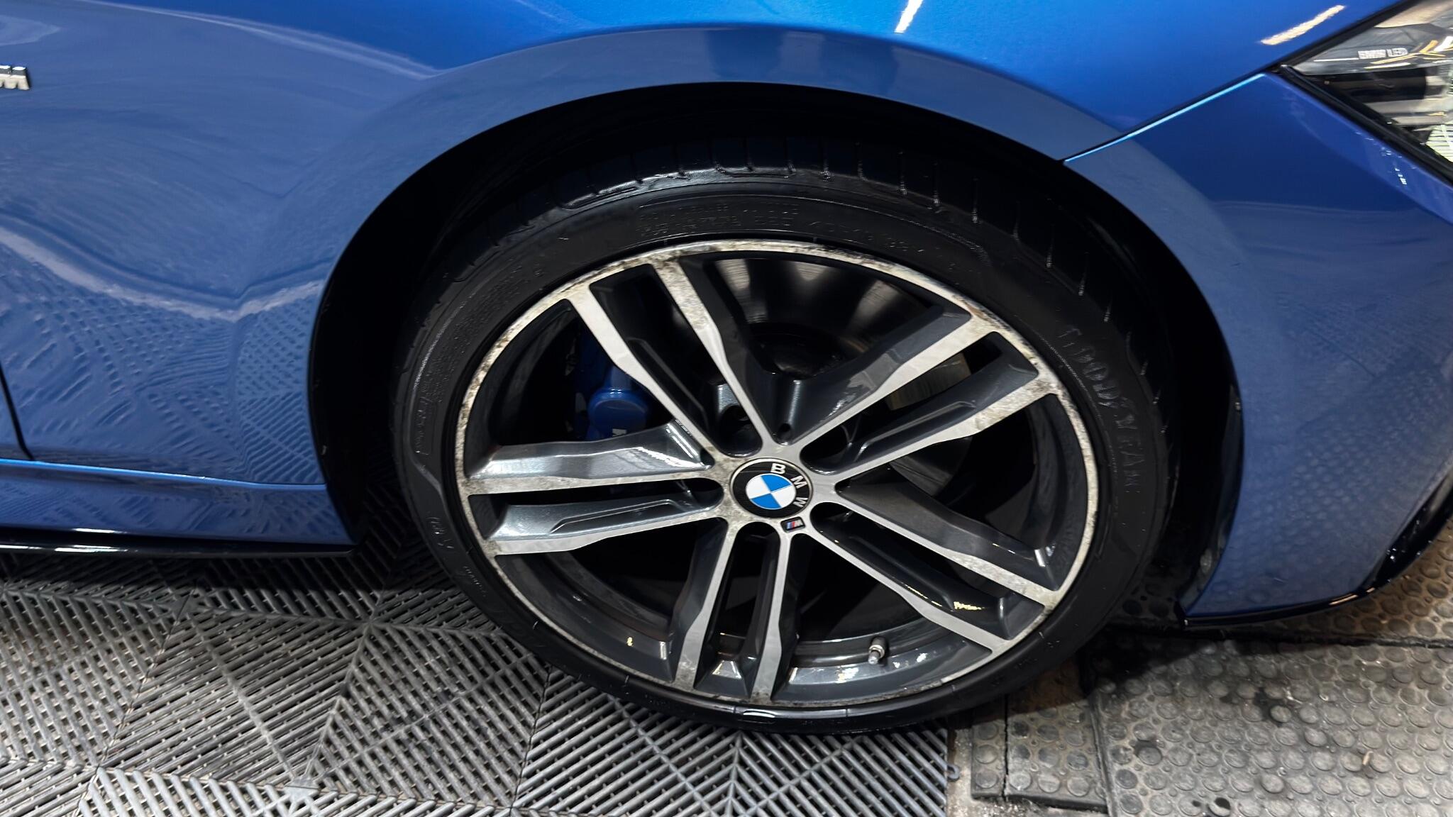 BMW 3 Series view 57