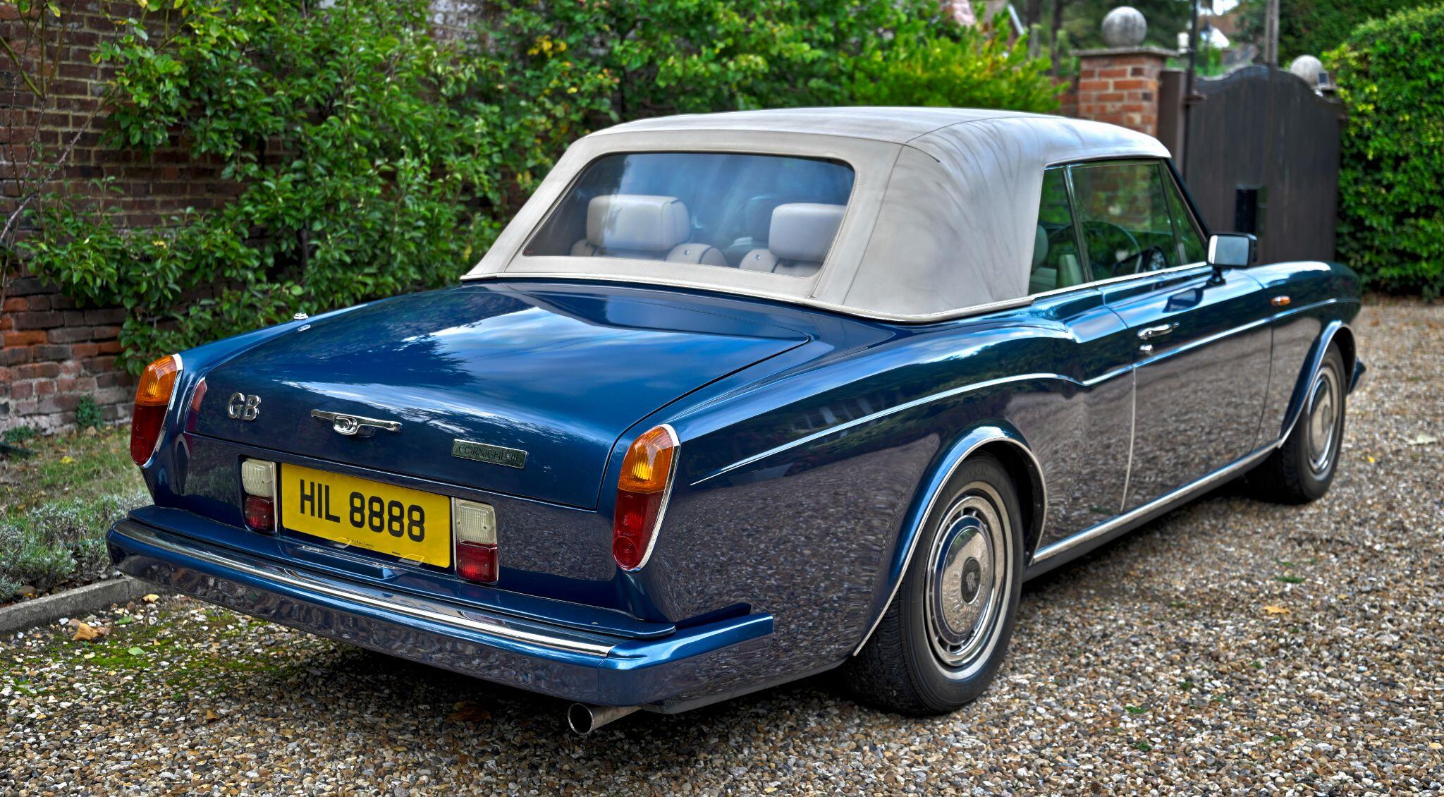 Rolls-Royce Corniche view 27