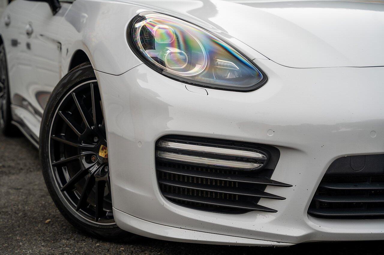 Porsche Panamera view 23
