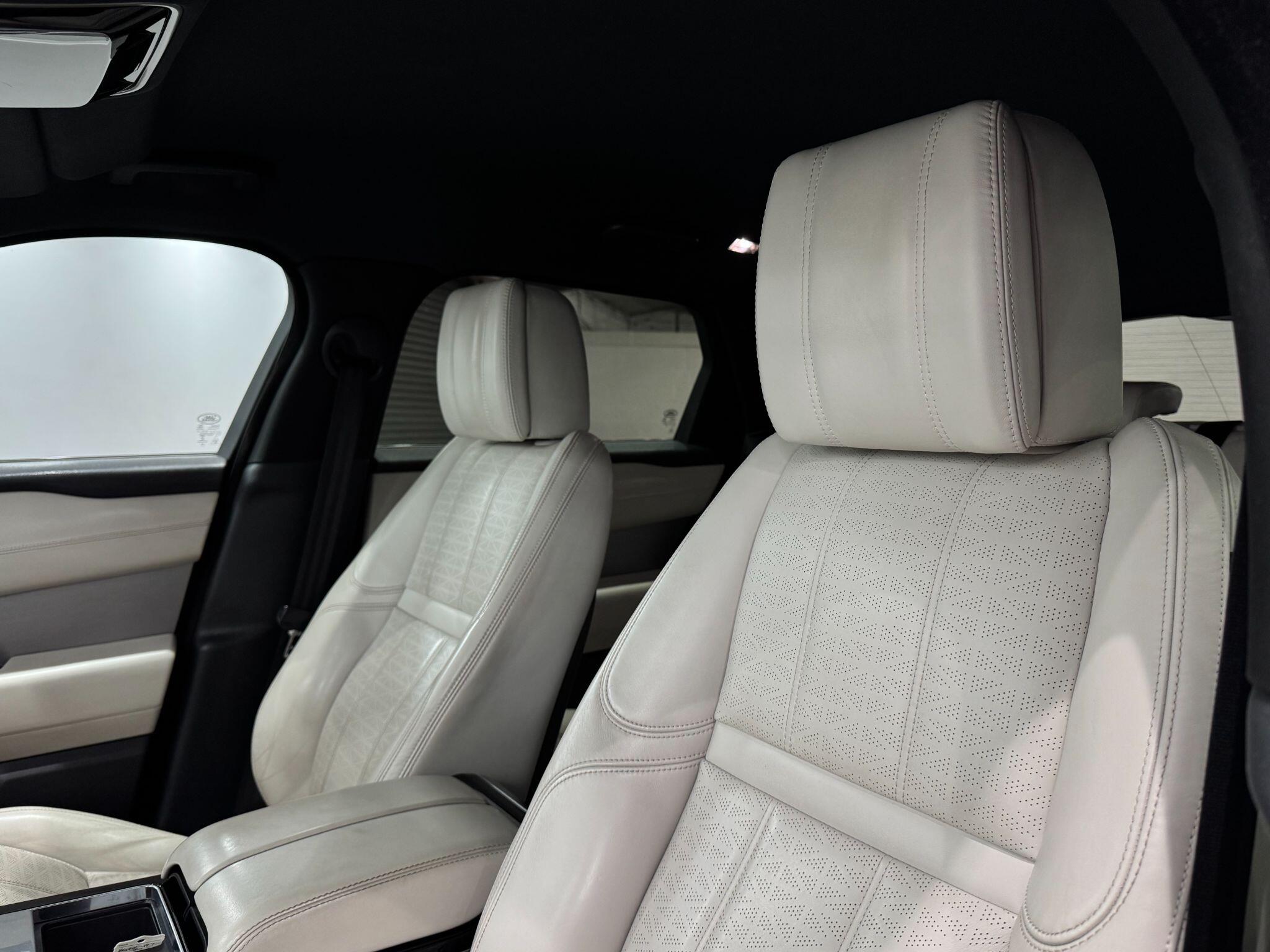 Land Rover Range Rover Velar view 42