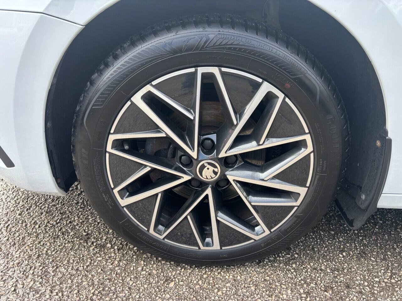 Skoda Octavia view 25
