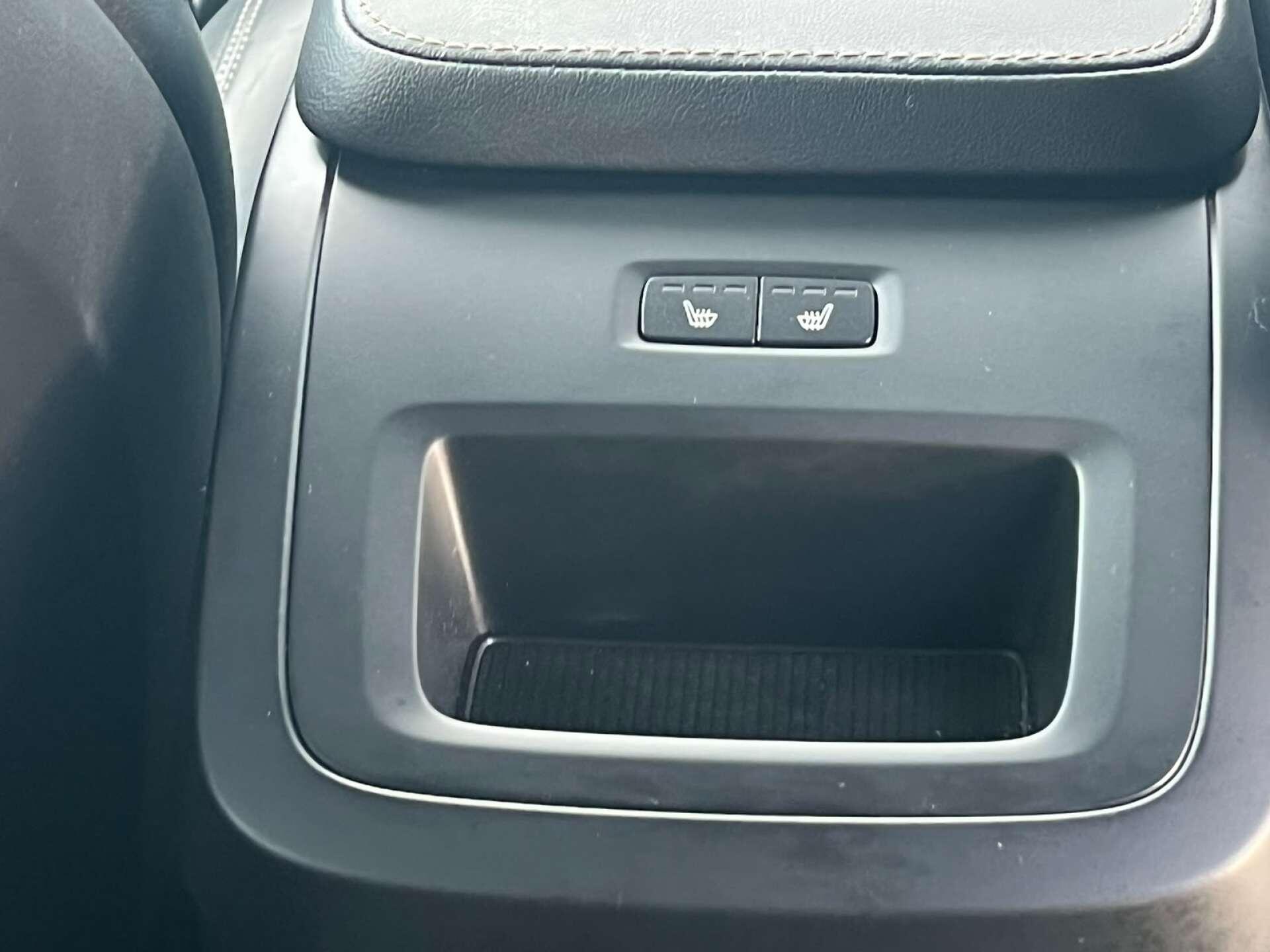 Volvo XC90 view 50