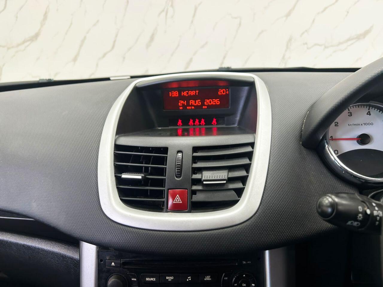 Peugeot 207 view 15