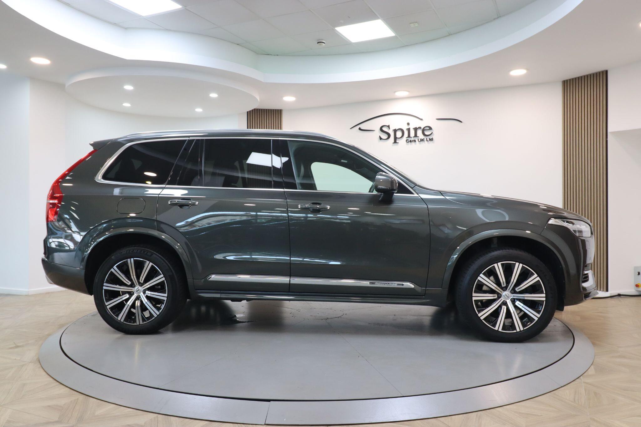 Volvo XC90 view 5