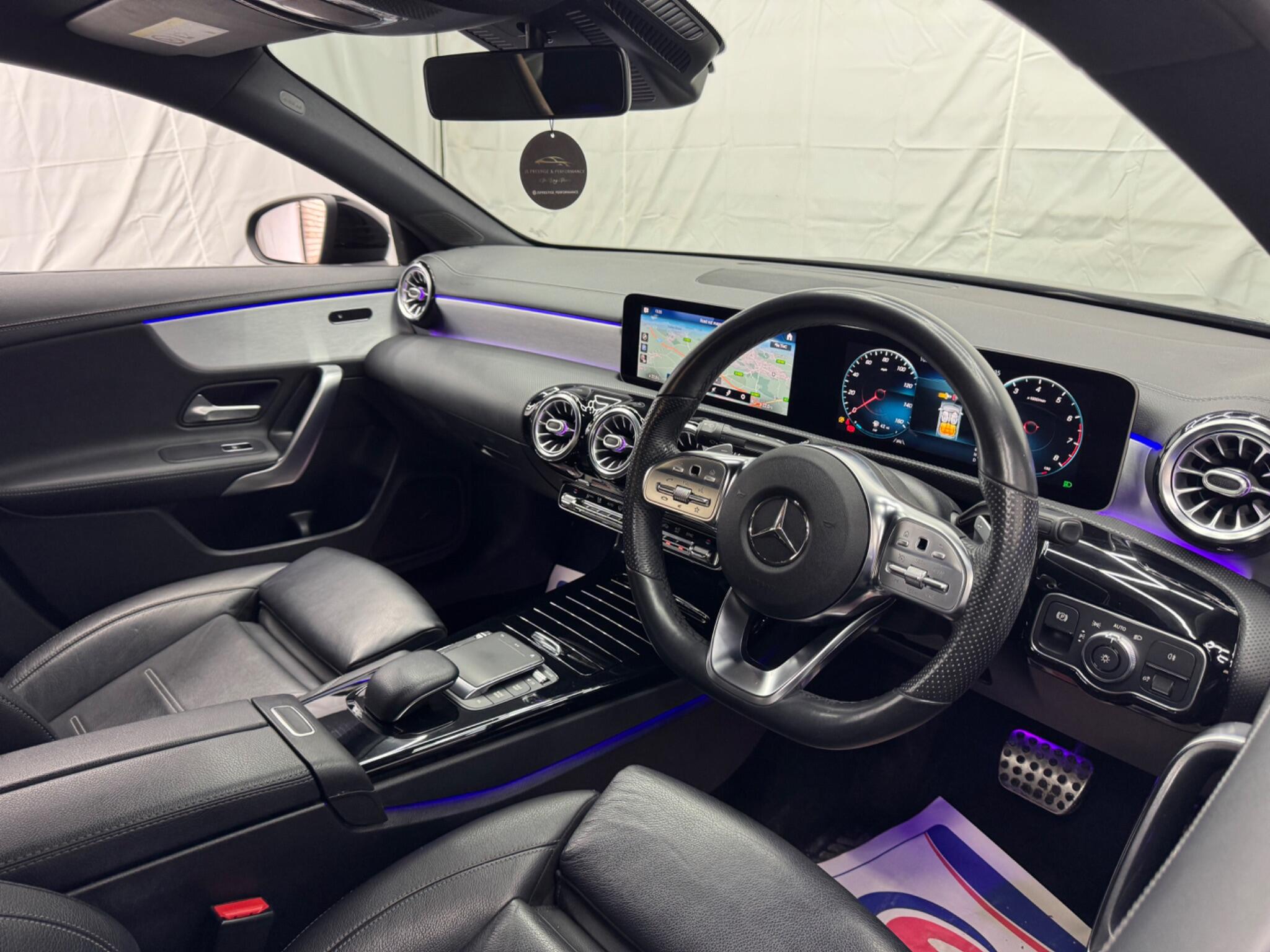 Mercedes-Benz Cla view 32